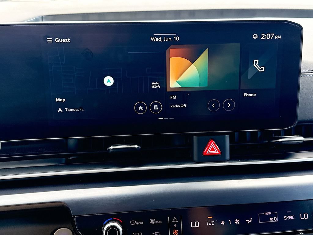 Certified 2025 Kia Carnival FWD image 27
