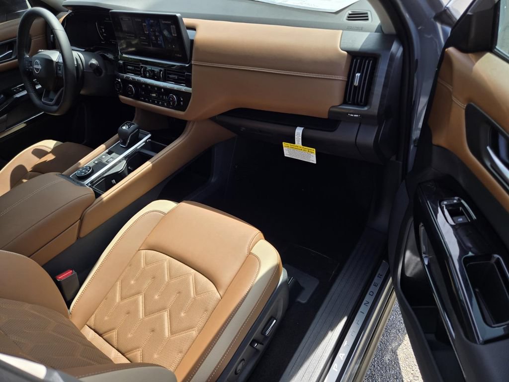 New 2026 Nissan Pathfinder Platinum AWD/4WD image 7