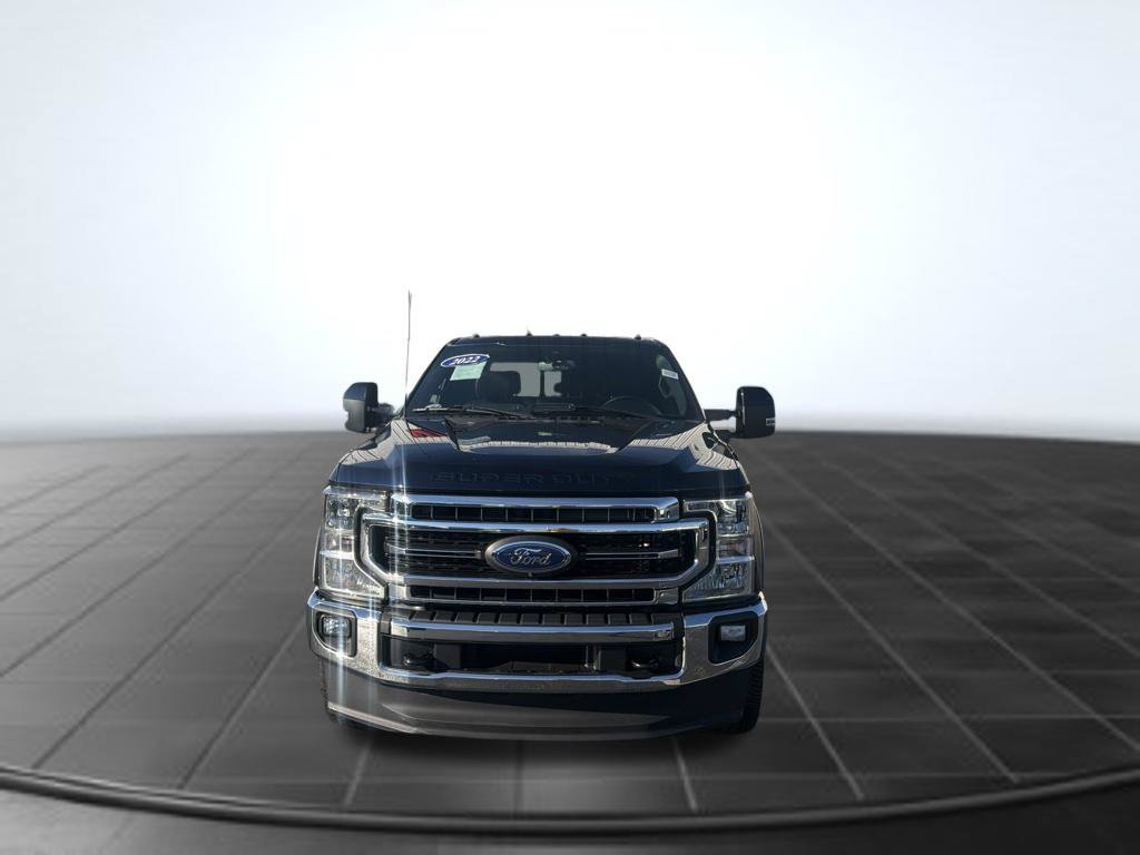 Certified 2022 Ford F350 Lariat w/ Lariat Value Package AWD/4WD image 3