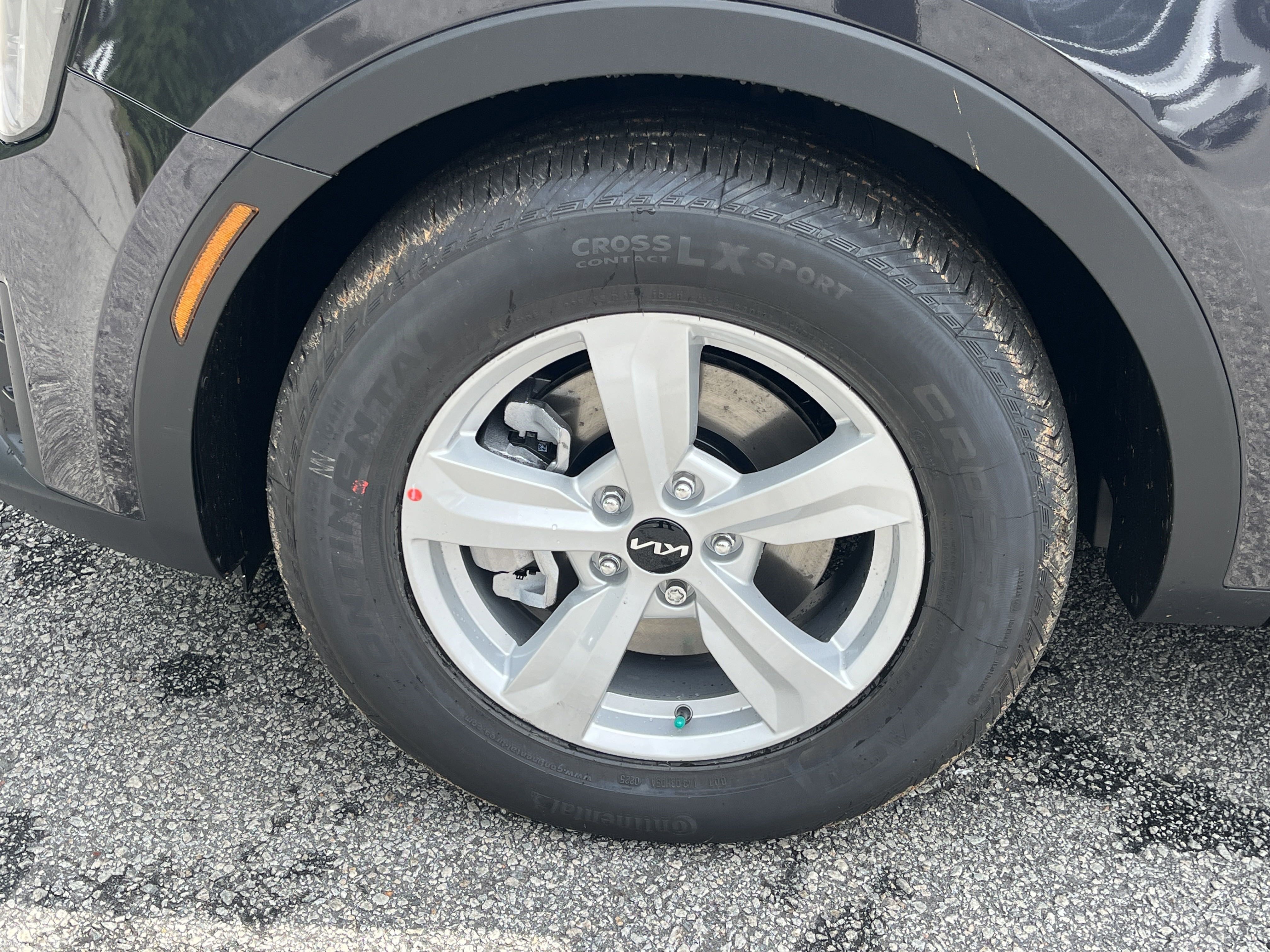 New 2025 Kia Sorento LX image 27