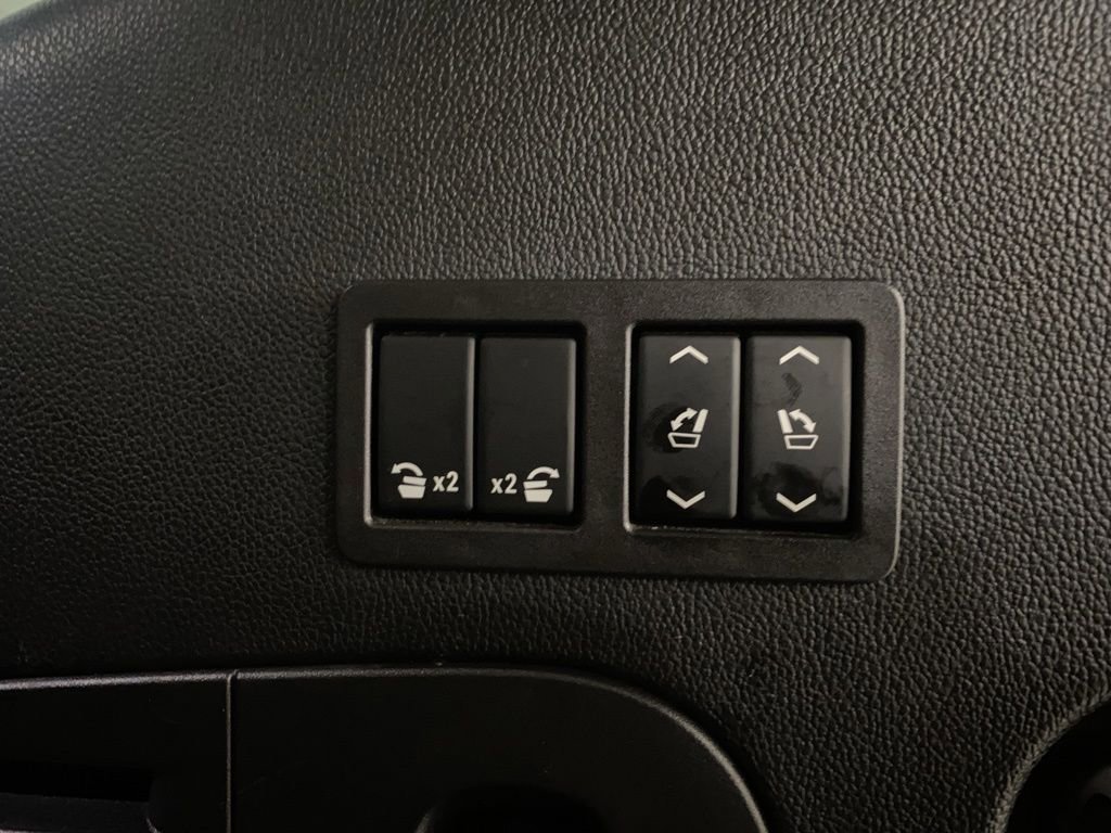 Used 2020 Cadillac Escalade Luxury AWD/4WD image 14