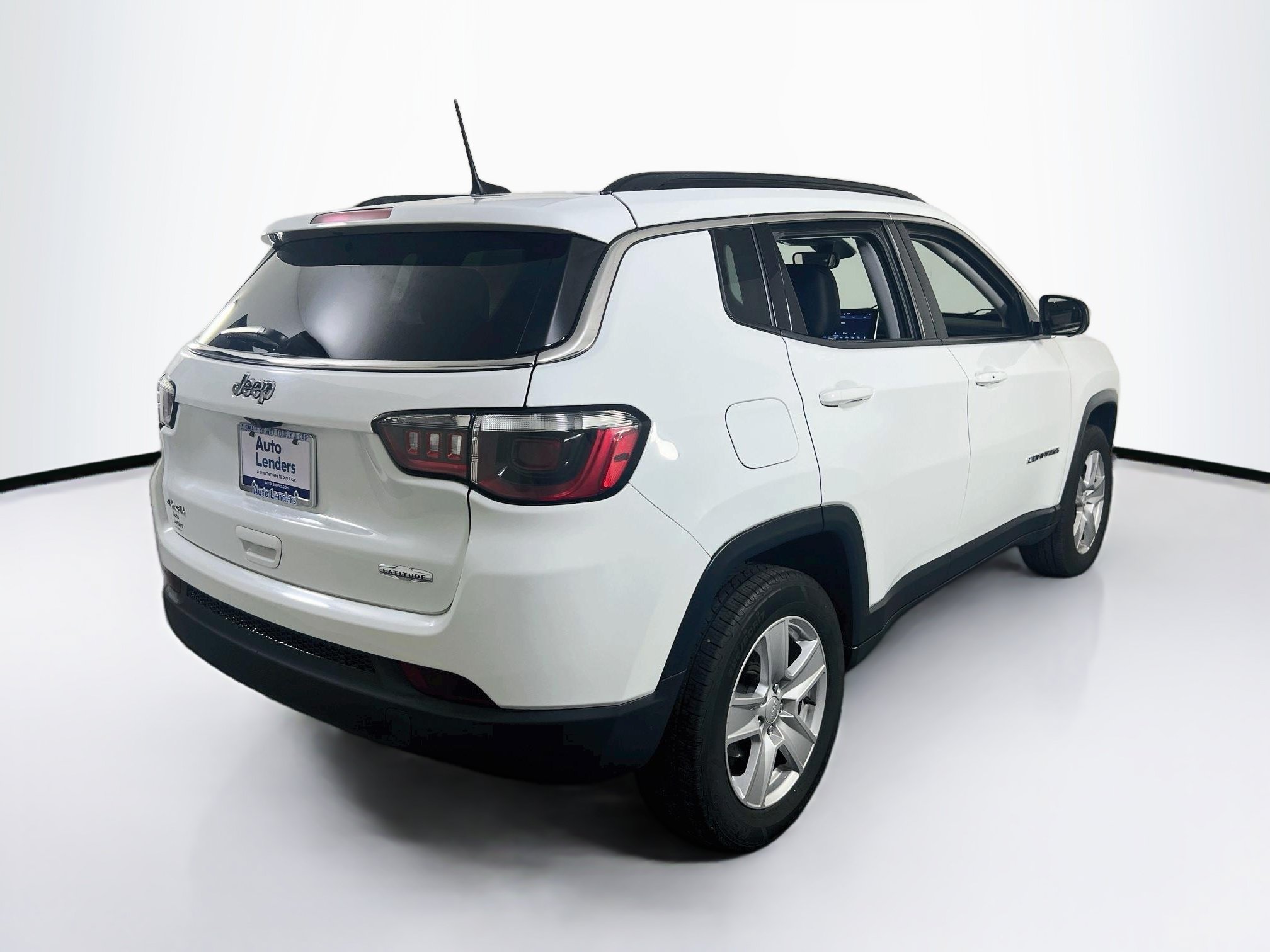 Used 2022 Jeep Compass Latitude w/ Convenience Group AWD/4WD image 5