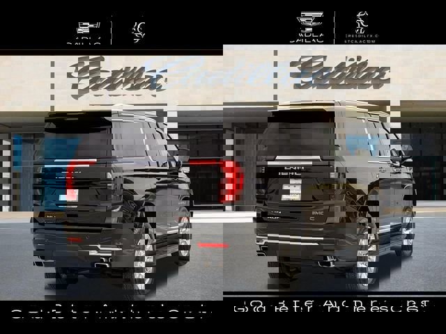 Used 2025 GMC Yukon XL Denali image 3