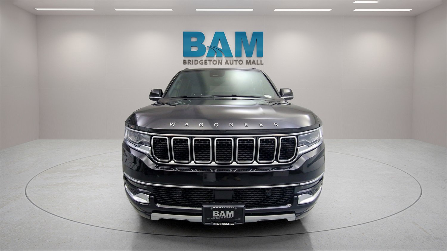 Used 2024 Jeep Wagoneer Series II image 2