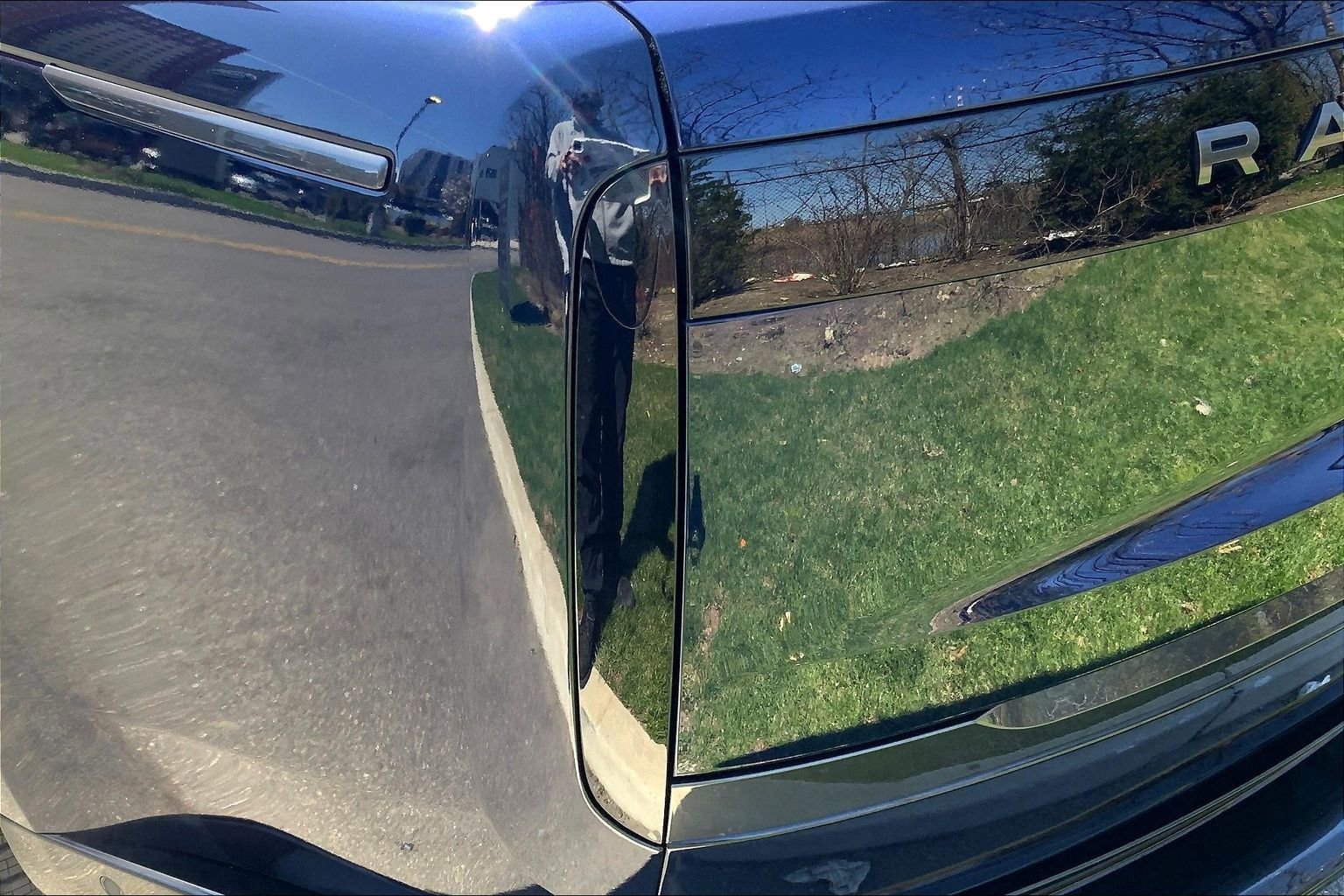 Used 2023 Land Rover Range Rover SE image 28