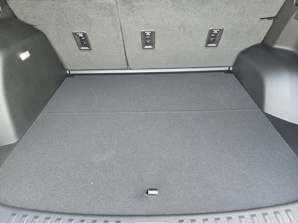 New 2026 Chevrolet Equinox LT w/ Convenience Package II FWD image 35