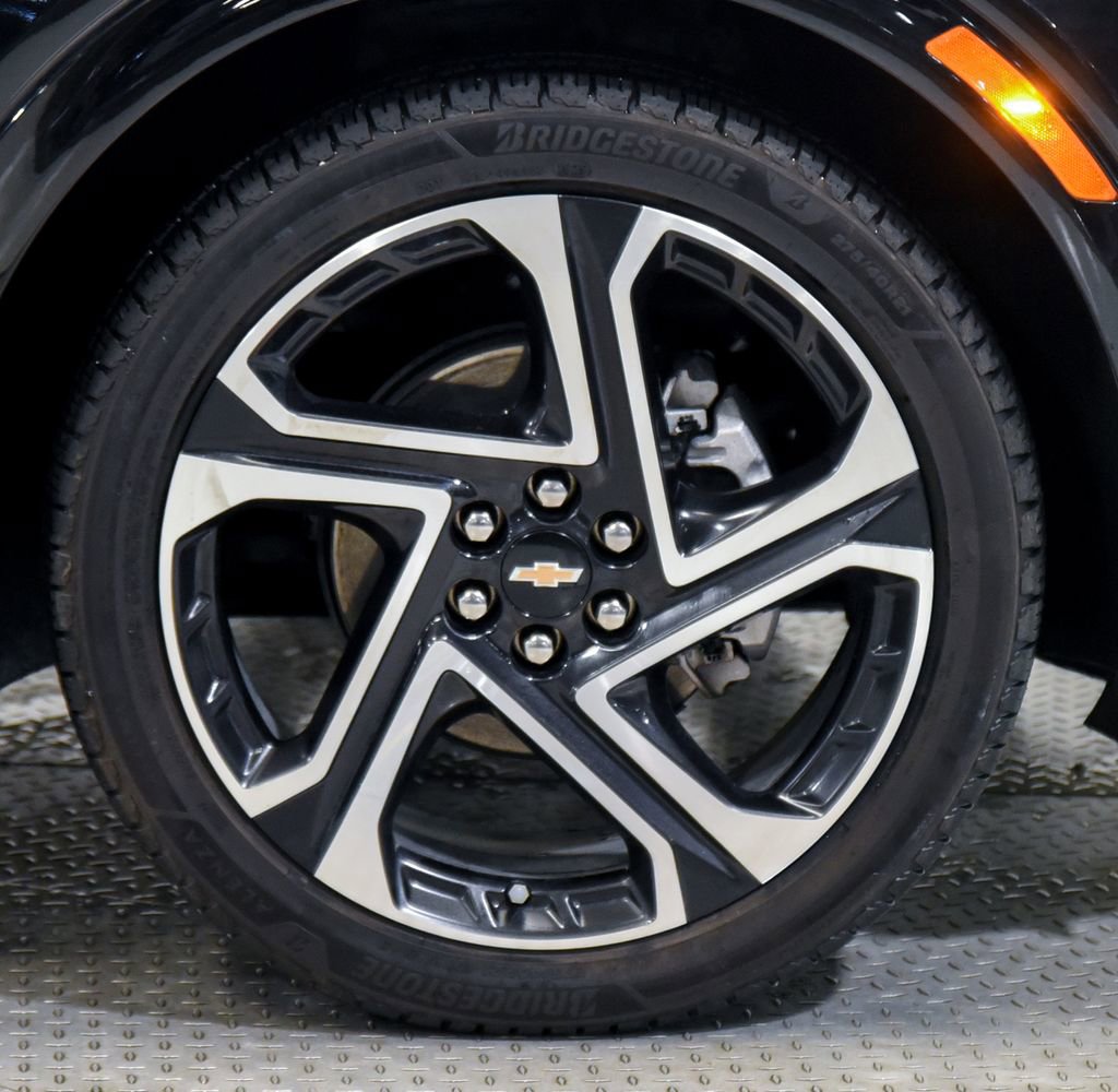 Used 2024 Chevrolet Equinox EV LT FWD image 16