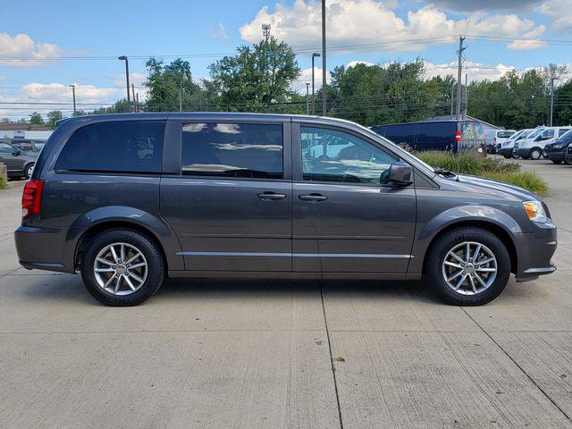 Used 2016 Dodge Grand Caravan SE FWD image 7