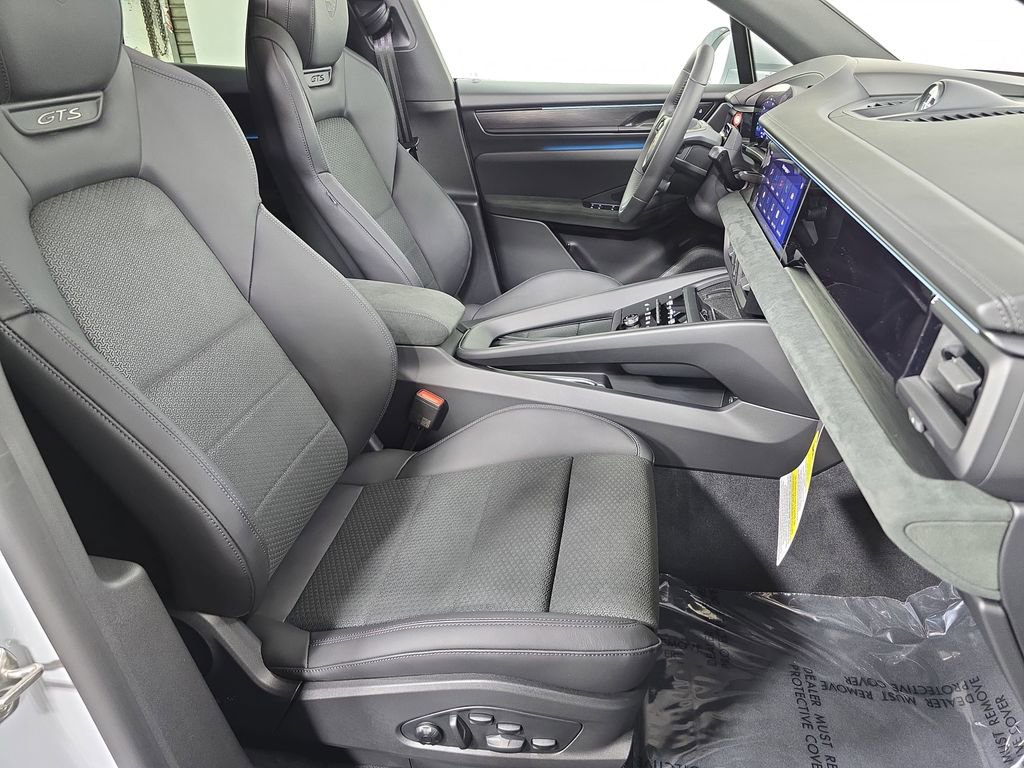 New 2026 Porsche Macan GTS Electric image 27