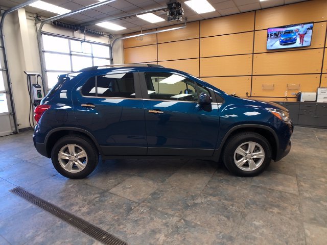 Used 2020 Chevrolet Trax LT w/ LT Convenience Package AWD/4WD image 8
