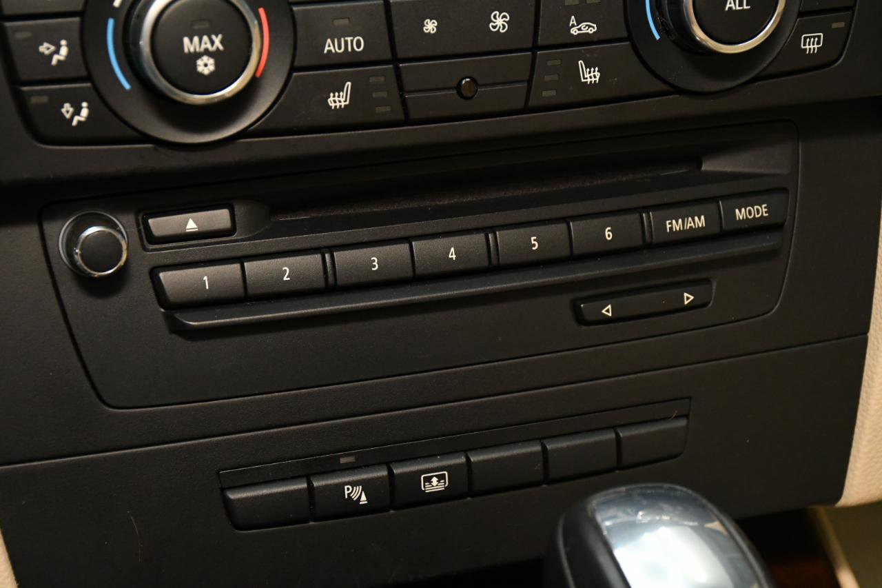 Used 2011 BMW 335i Coupe image 22