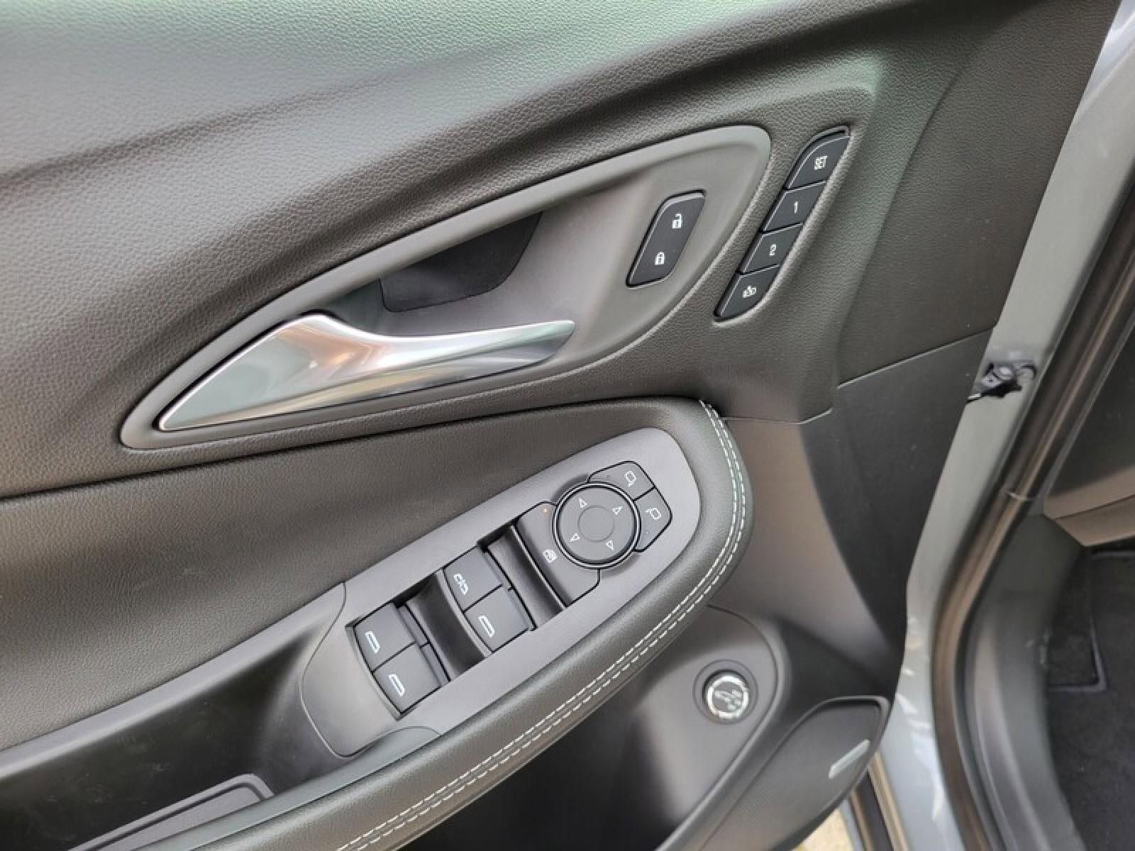 New 2026 Buick Encore GX Avenir w/ Avenir Technology Package FWD image 14