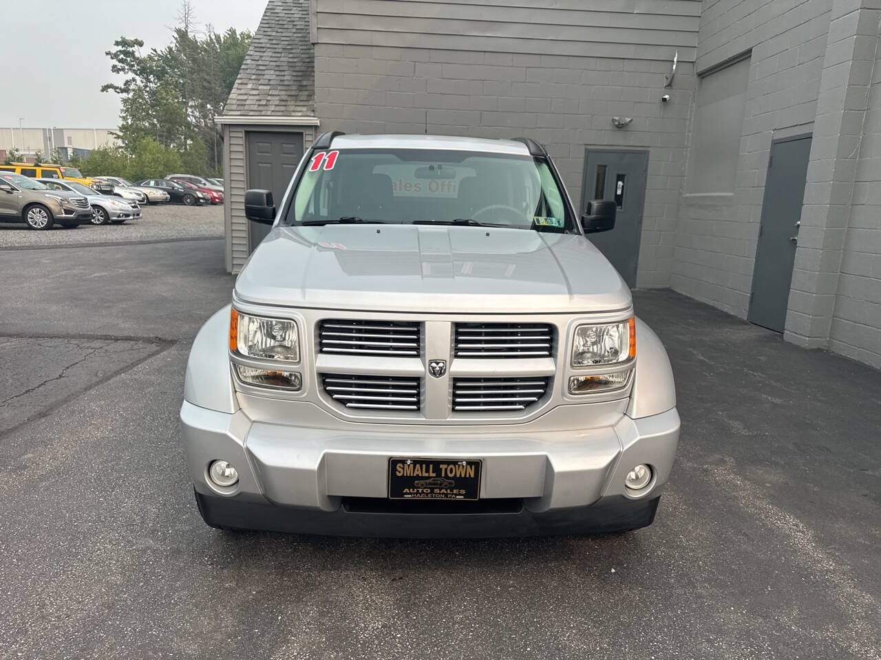 Used 2011 Dodge Nitro Heat w/ Popular Equipment Group AWD/4WD image 2