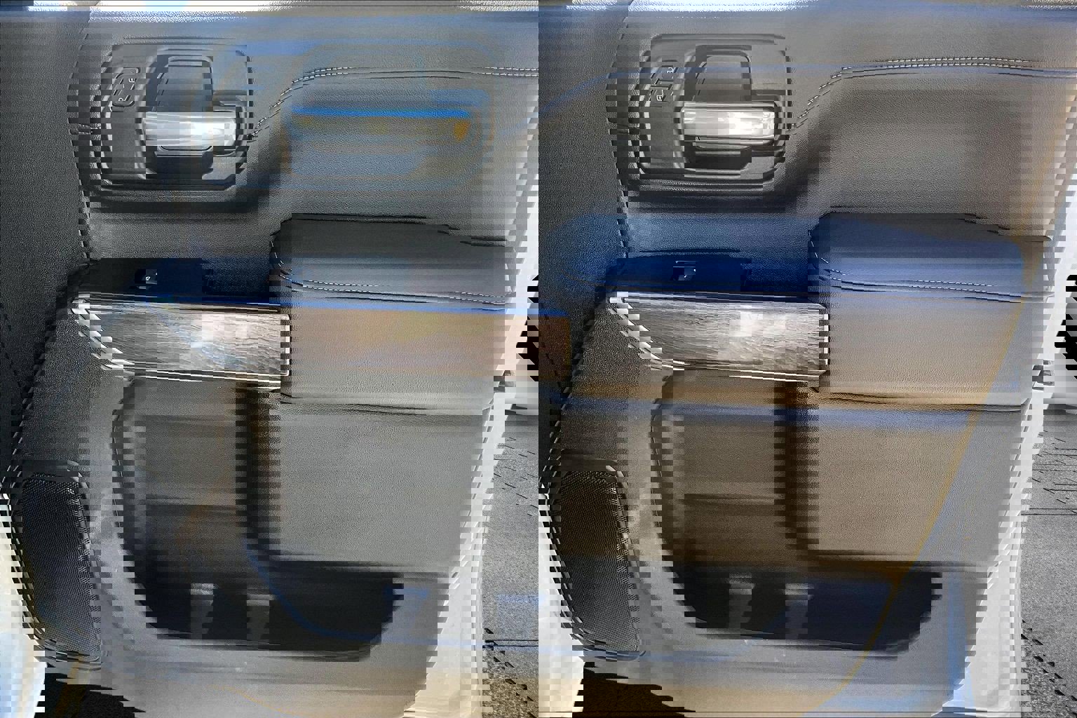 Used 2020 Chevrolet Silverado 2500 LTZ w/ LTZ Plus Package image 19