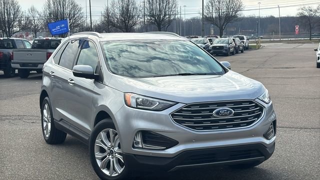 Certified 2020 Ford Edge Titanium image 2