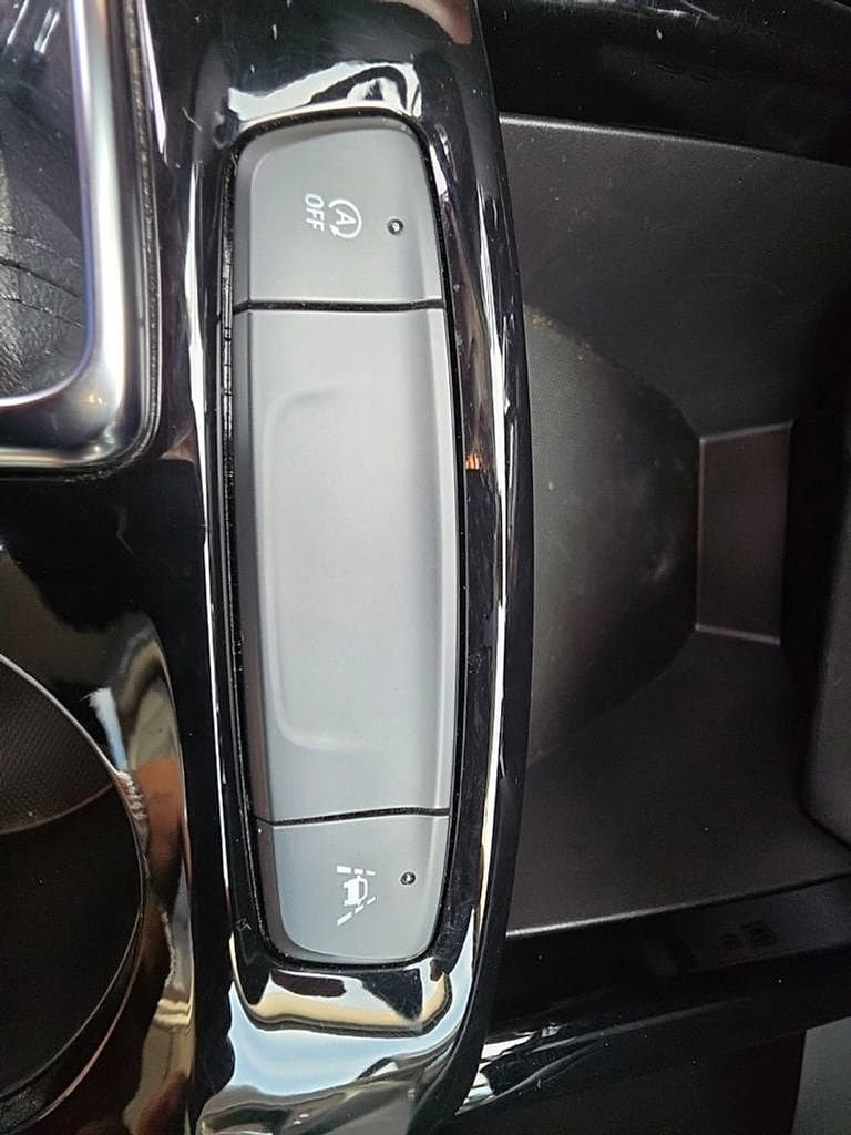 Used 2025 Chevrolet Trax ACTIV FWD image 19