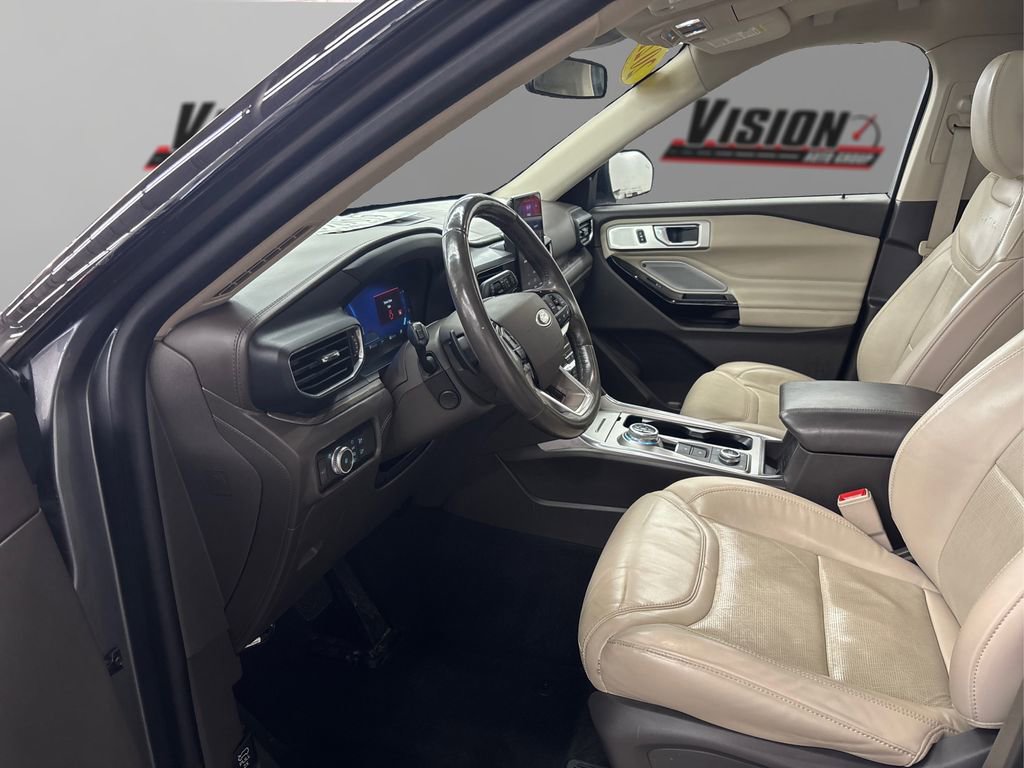 Used 2021 Ford Explorer Platinum w/ Equipment Group 601A image 9