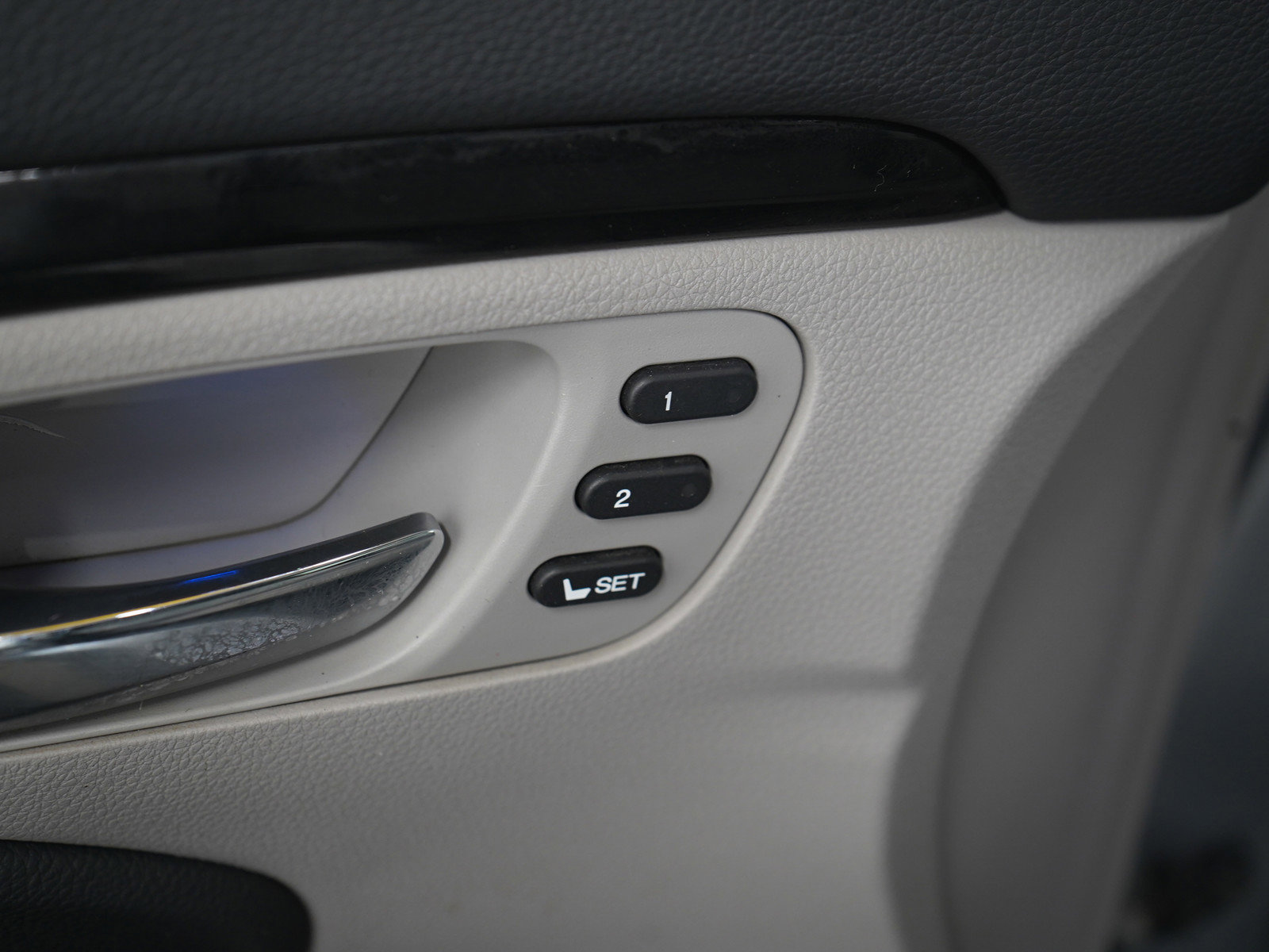 Used 2017 Honda Pilot Touring image 28