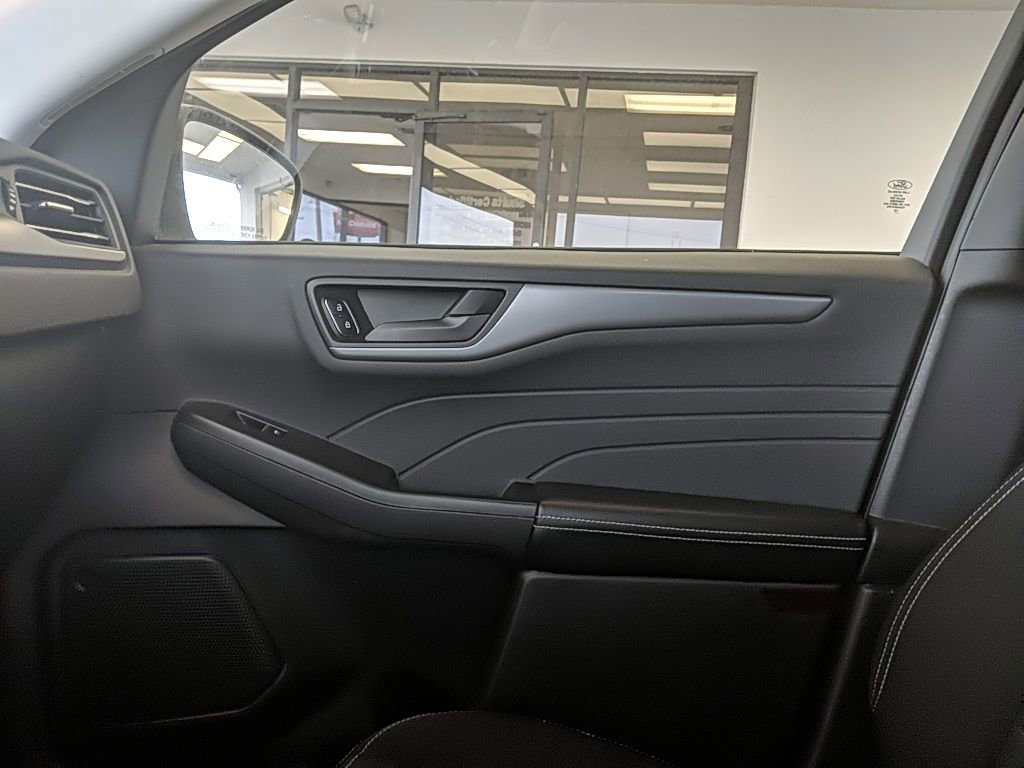 Used 2023 Ford Escape Active image 23