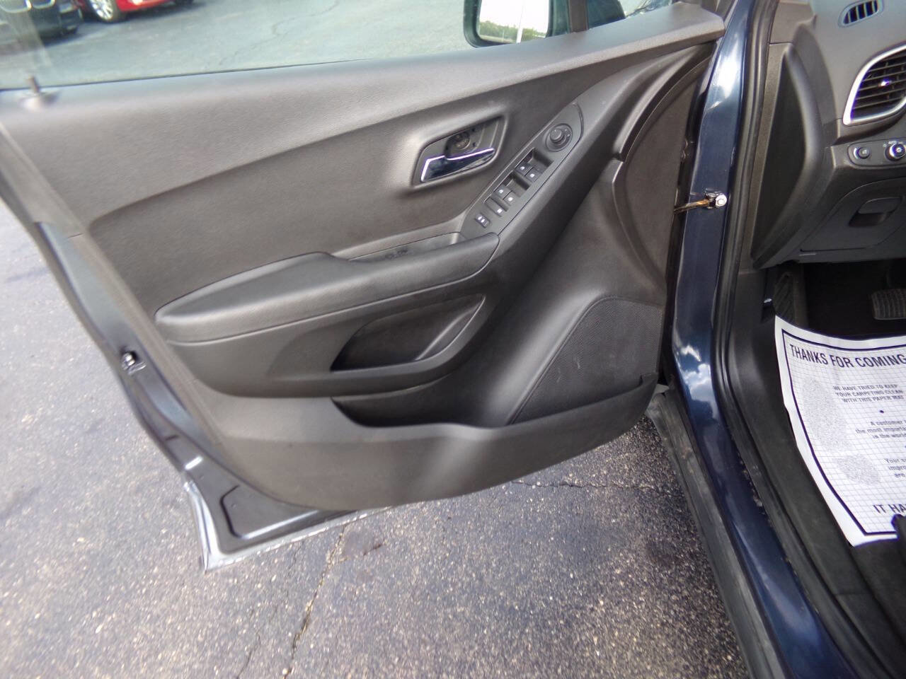 Used 2018 Chevrolet Trax LS FWD image 13
