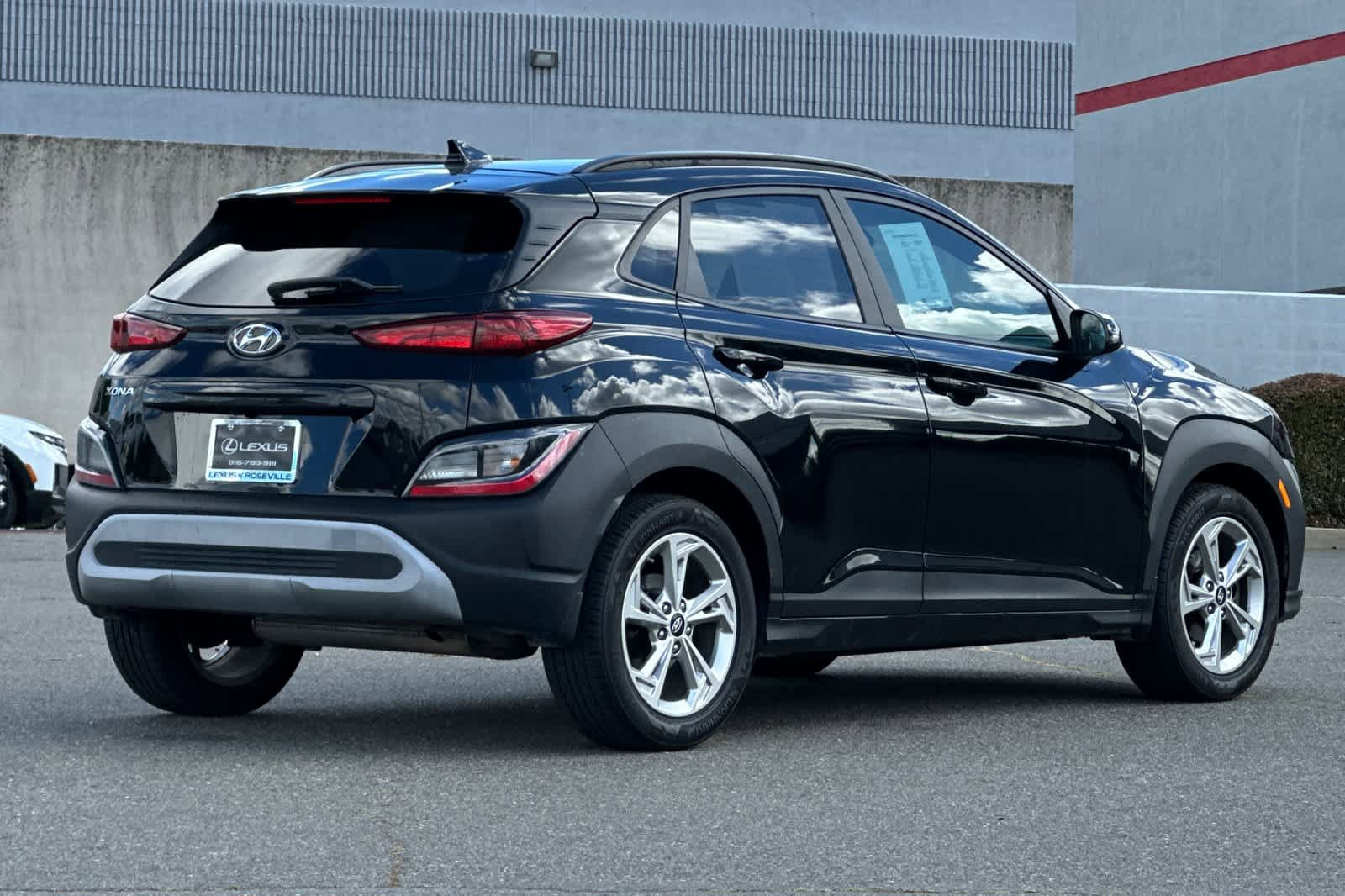 Used 2022 Hyundai Kona SEL video 2