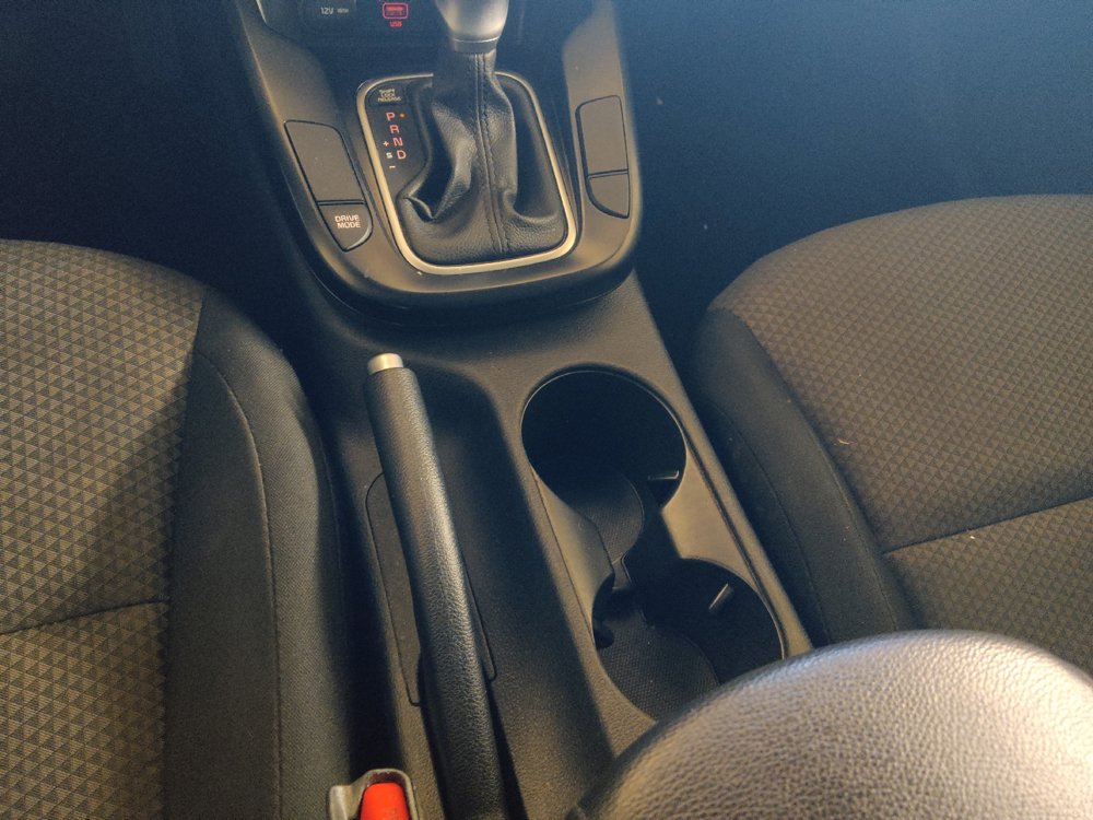 Used 2020 Kia Soul LX FWD image 26