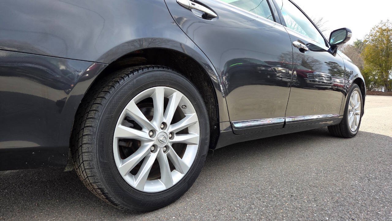 Used 2011 Lexus ES 350 w/ Preferred Accessory Package FWD image 15