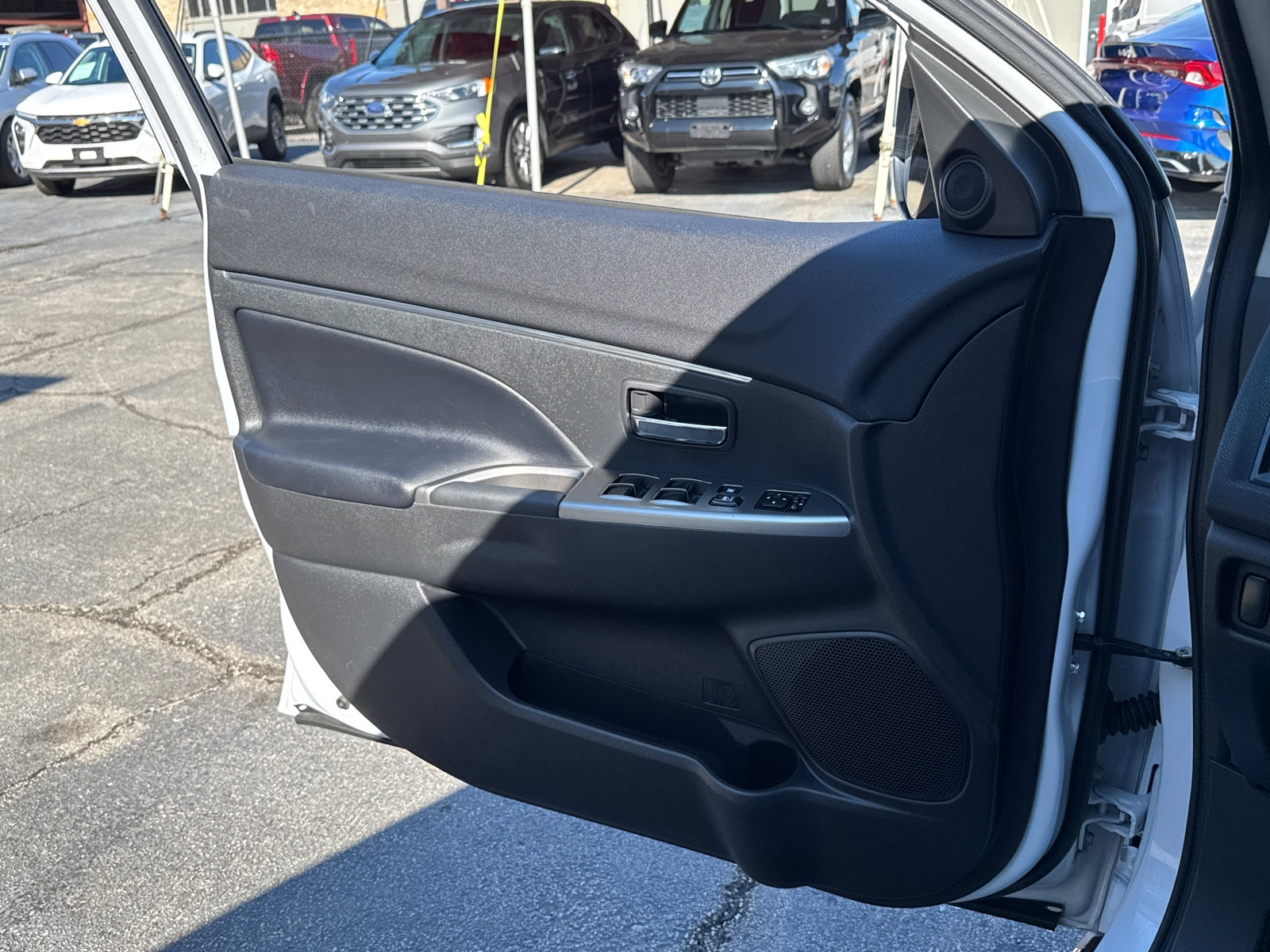 Used 2022 Mitsubishi Outlander Sport SE image 14