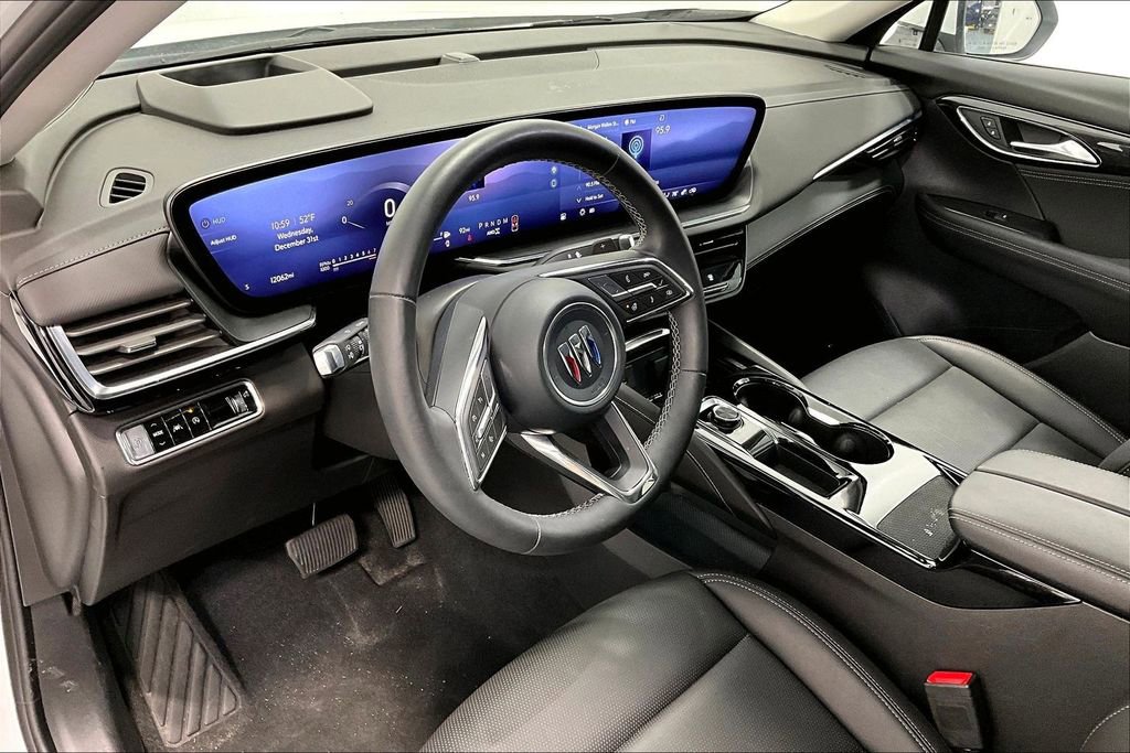Used 2024 Buick Envision Preferred image 16