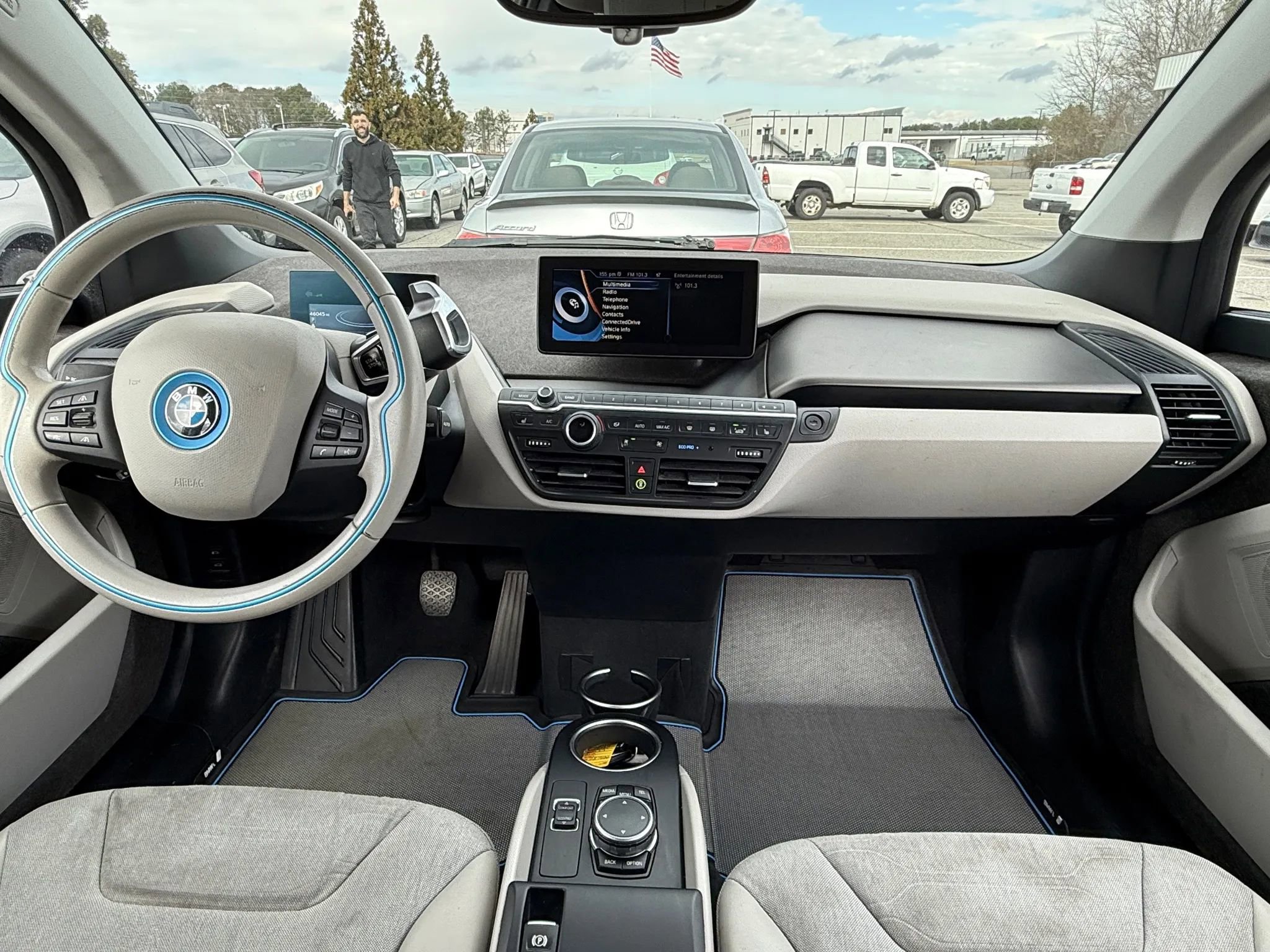 Used 2015 BMW i3 image 3