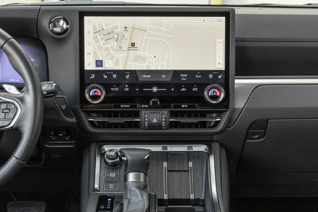 Used 2025 Lexus GX 550 w/ Accessory Package (2T) AWD/4WD image 7