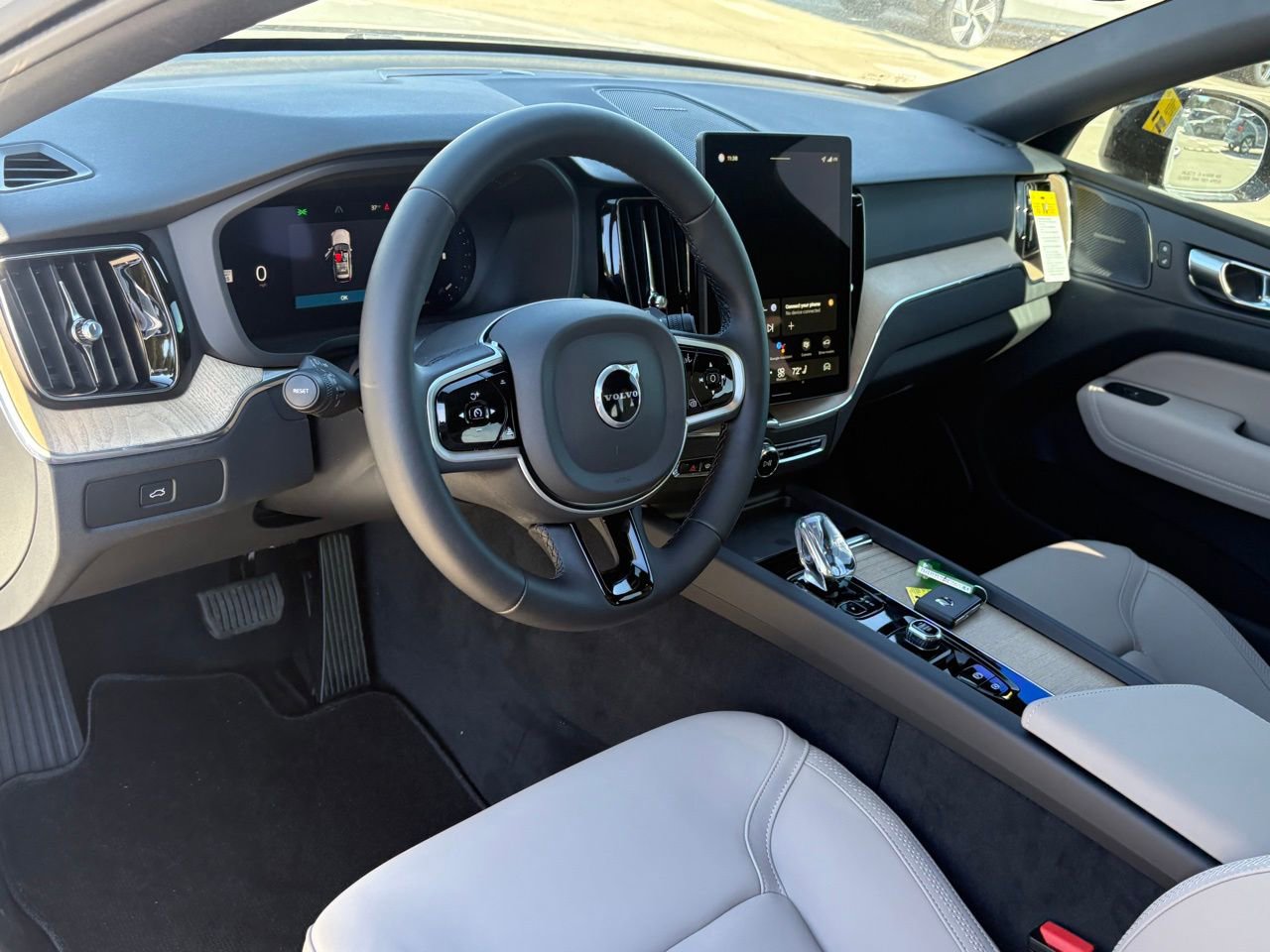 New 2026 Volvo XC60 B5 Plus w/ Protection Package Premier image 14