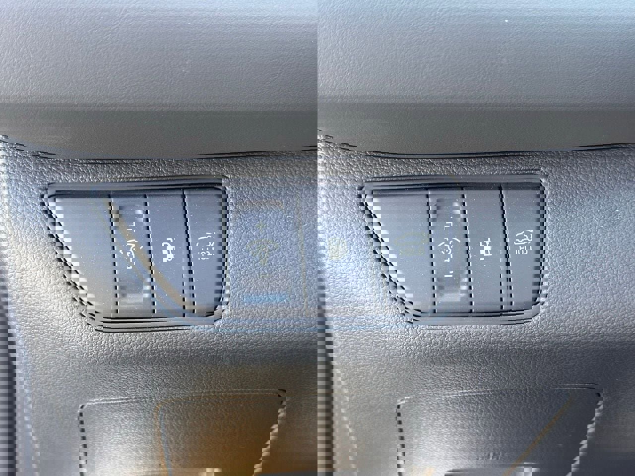 Used 2025 Genesis G70 3.3T Advanced w/ Sport Prestige Package image 29