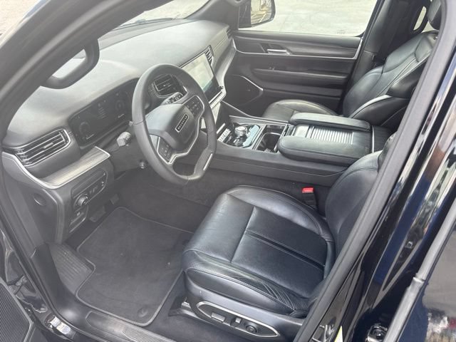 Used 2024 Jeep Wagoneer L Series II AWD/4WD image 6