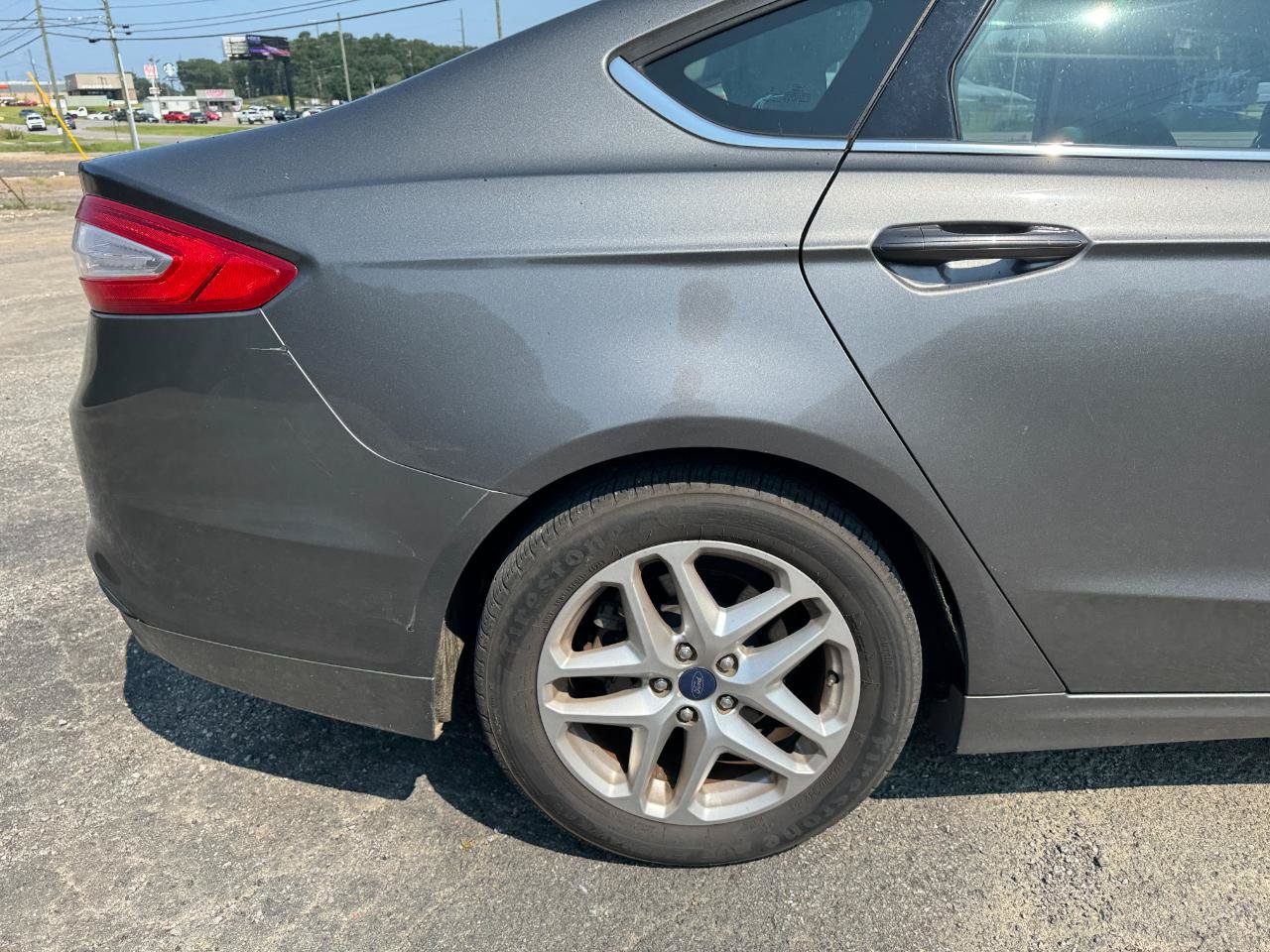 Used 2013 Ford Fusion SE FWD image 9