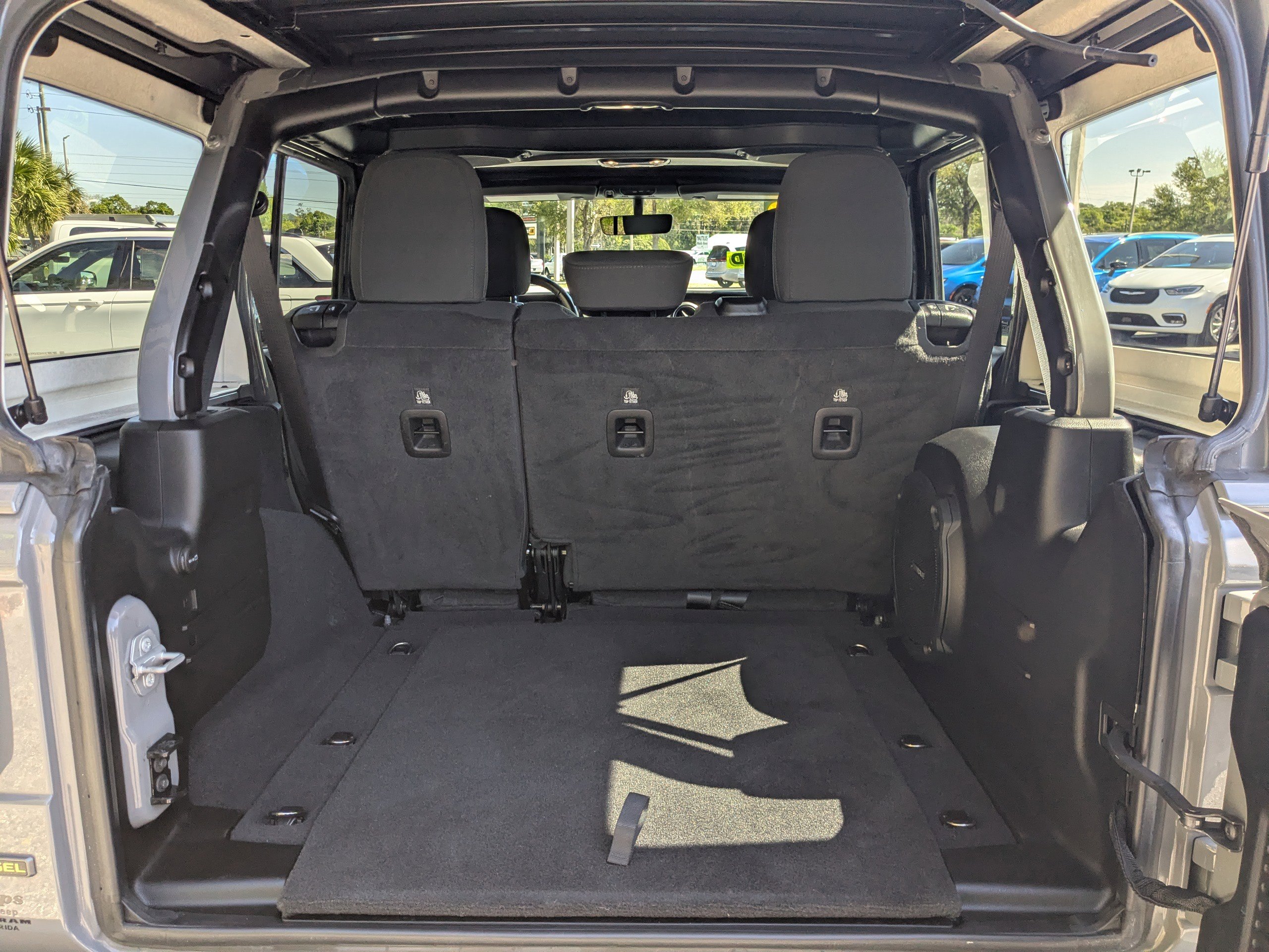 Certified 2022 Jeep Wrangler Unlimited Sport image 12