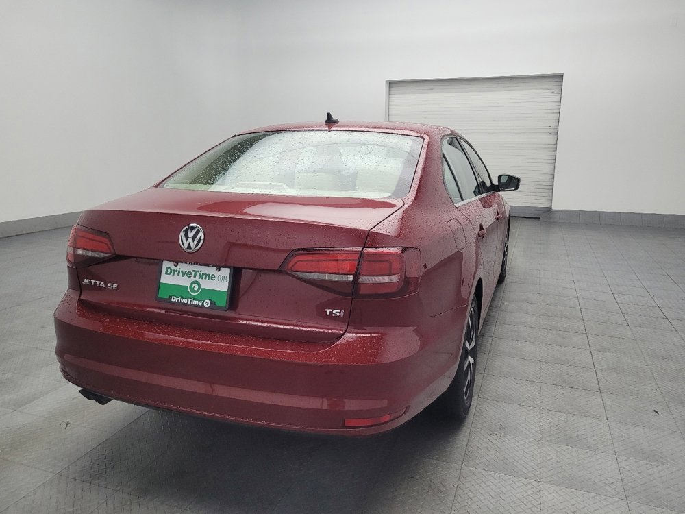 Used 2017 Volkswagen Jetta SE image 9