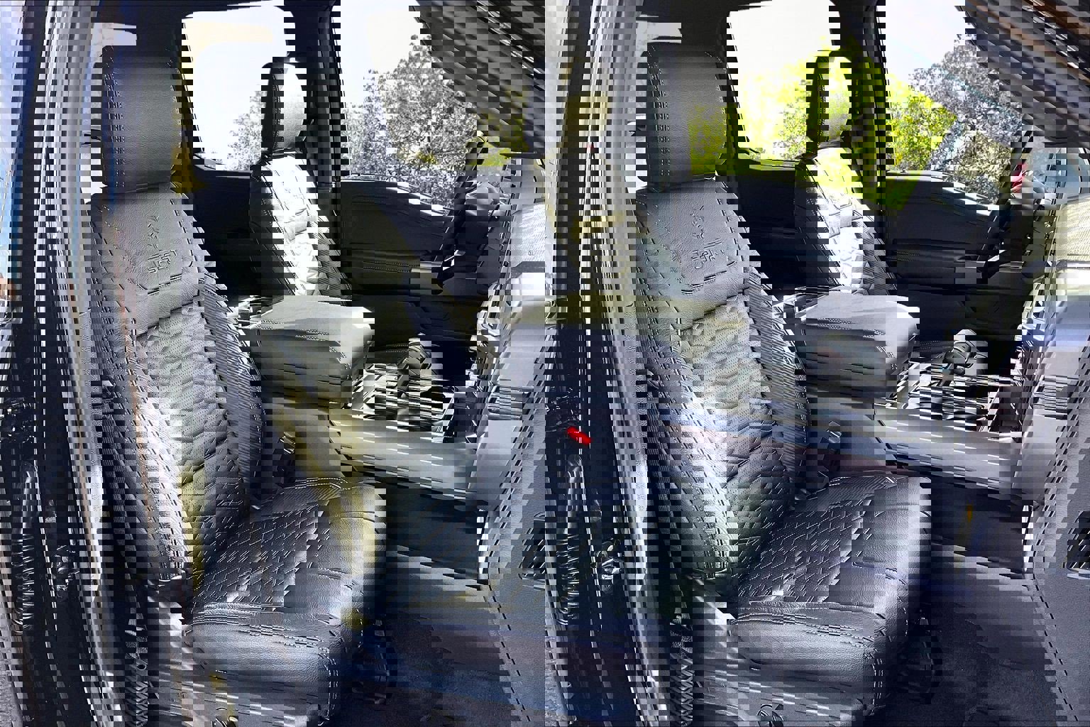 New 2026 Ford F150 XLT w/ Equipment Group 302A MID image 8