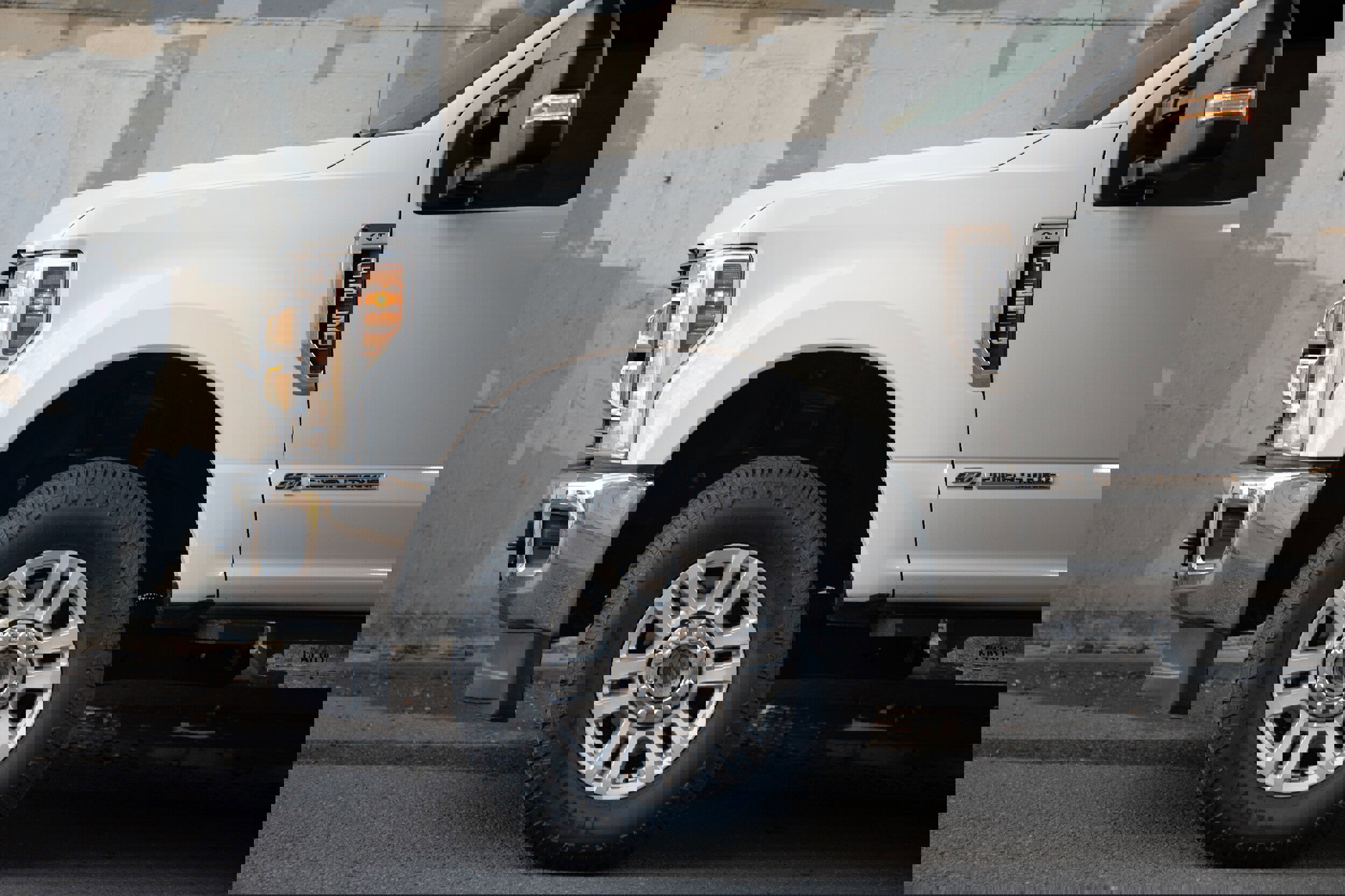 Used 2019 Ford F250 XLT w/ XLT Value Package image 5