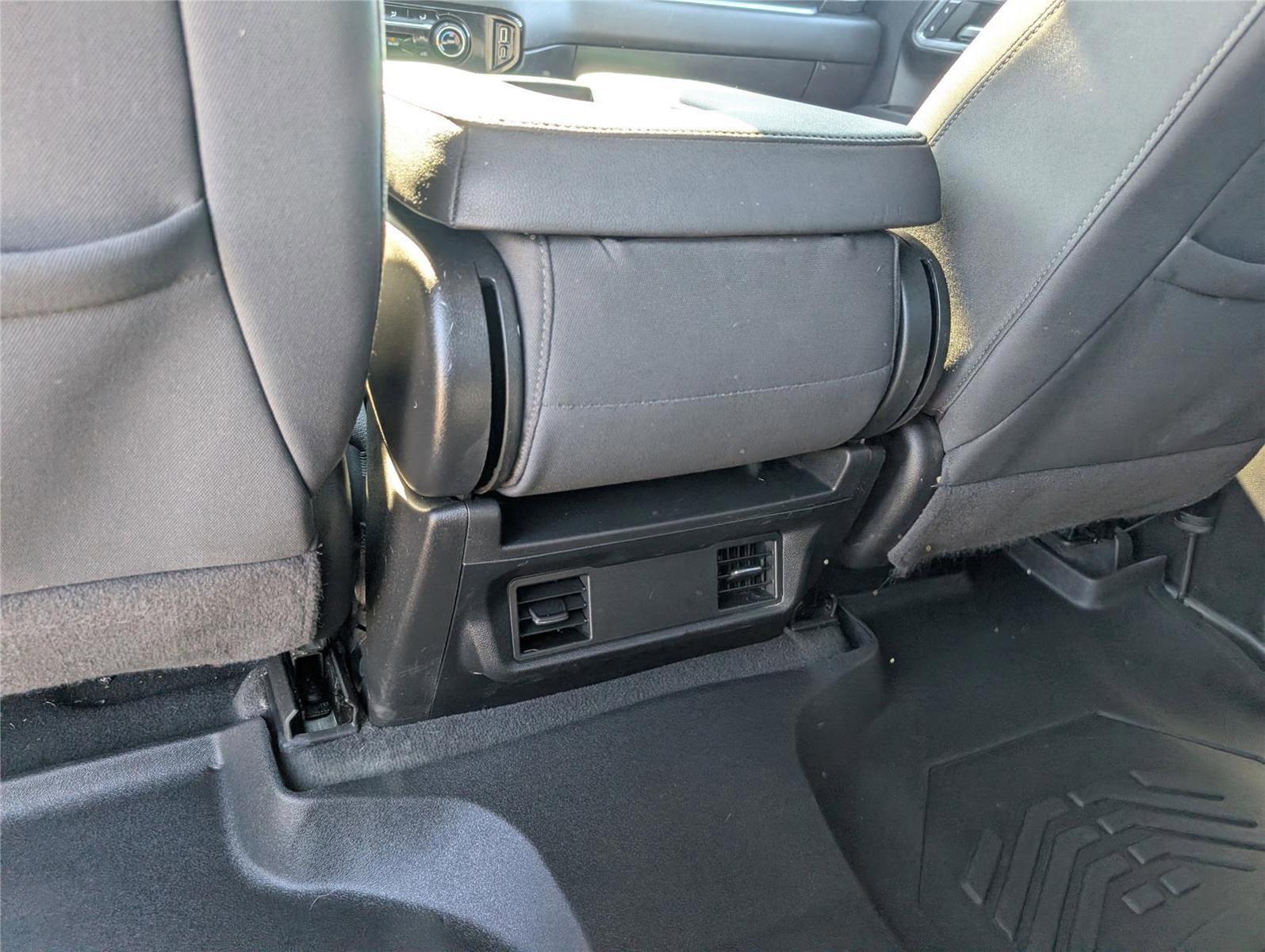 Used 2024 Chevrolet Silverado 2500 LT image 25