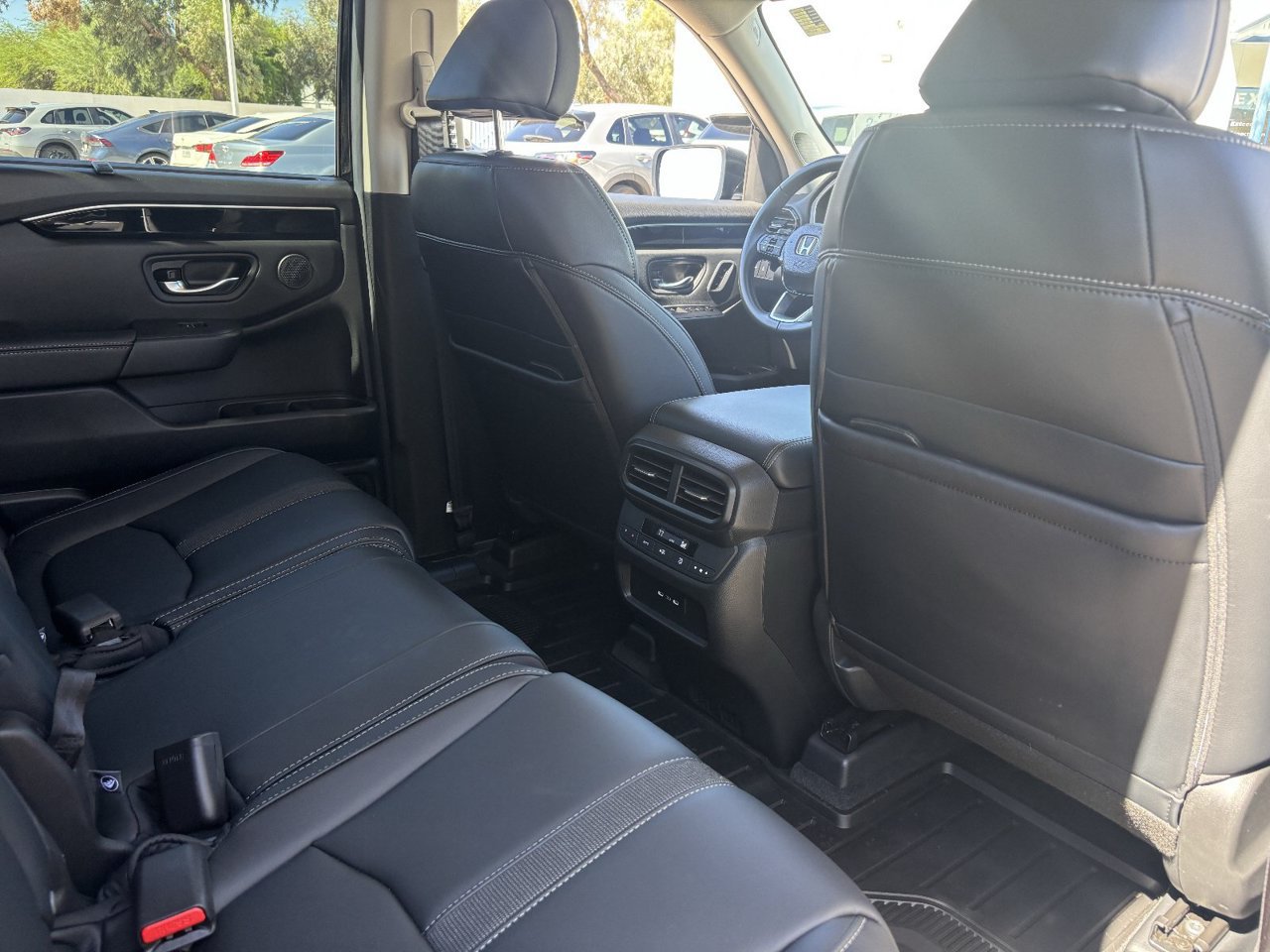 Used 2025 Honda Pilot EX-L image 11