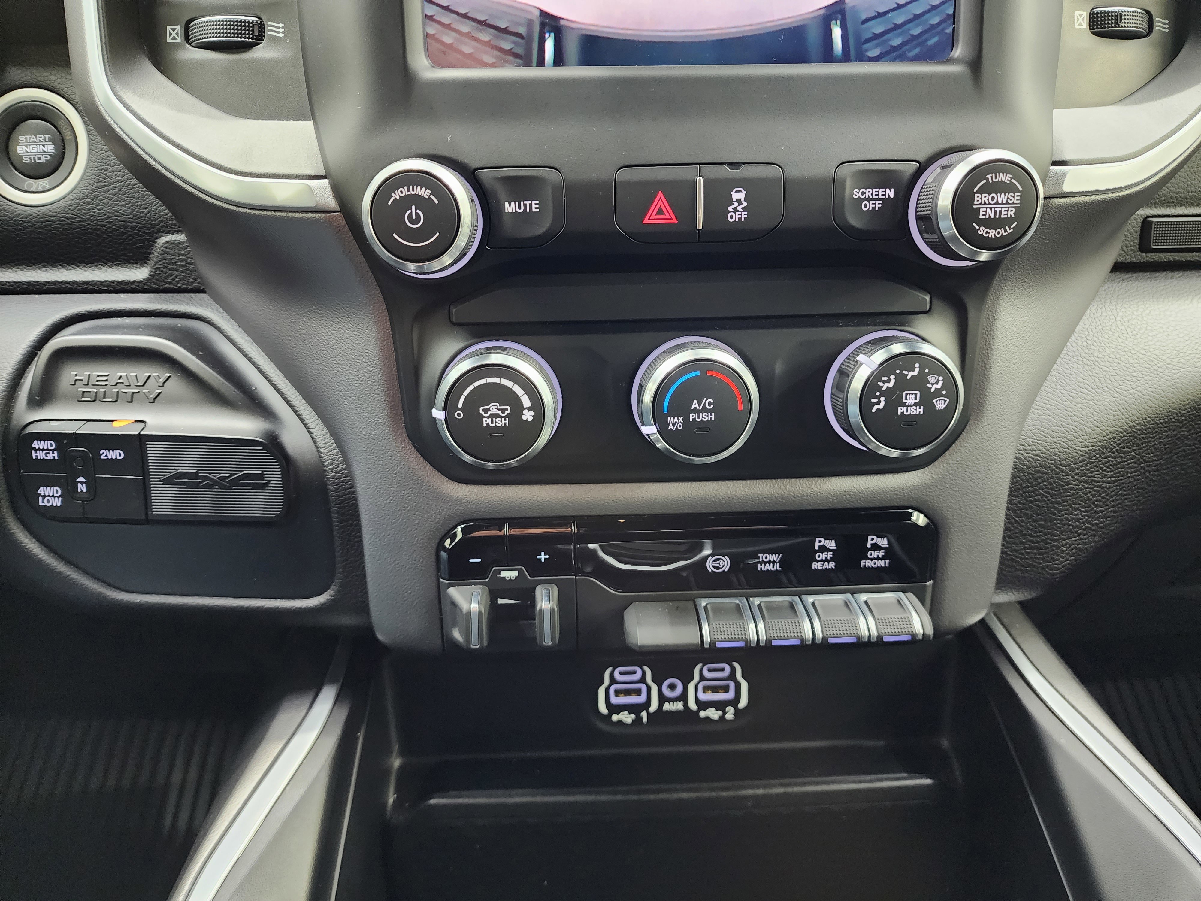 Used 2022 RAM 2500 Big Horn w/ Night Edition image 16