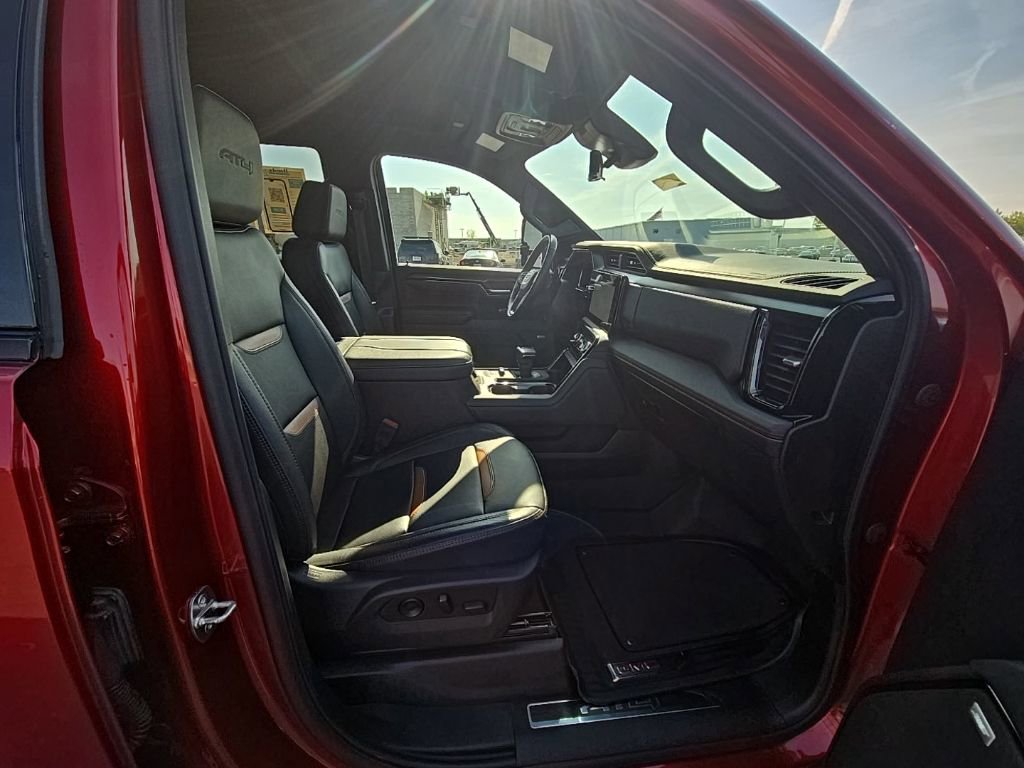 Used 2023 GMC Sierra 1500 AT4 w/ AT4 Premium Package AWD/4WD image 31