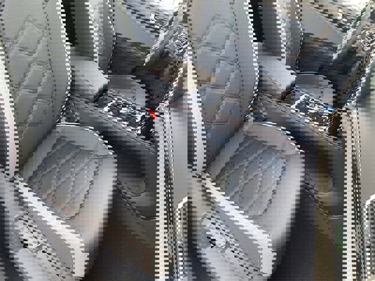 New 2026 Volkswagen Atlas Peak Edition image 7