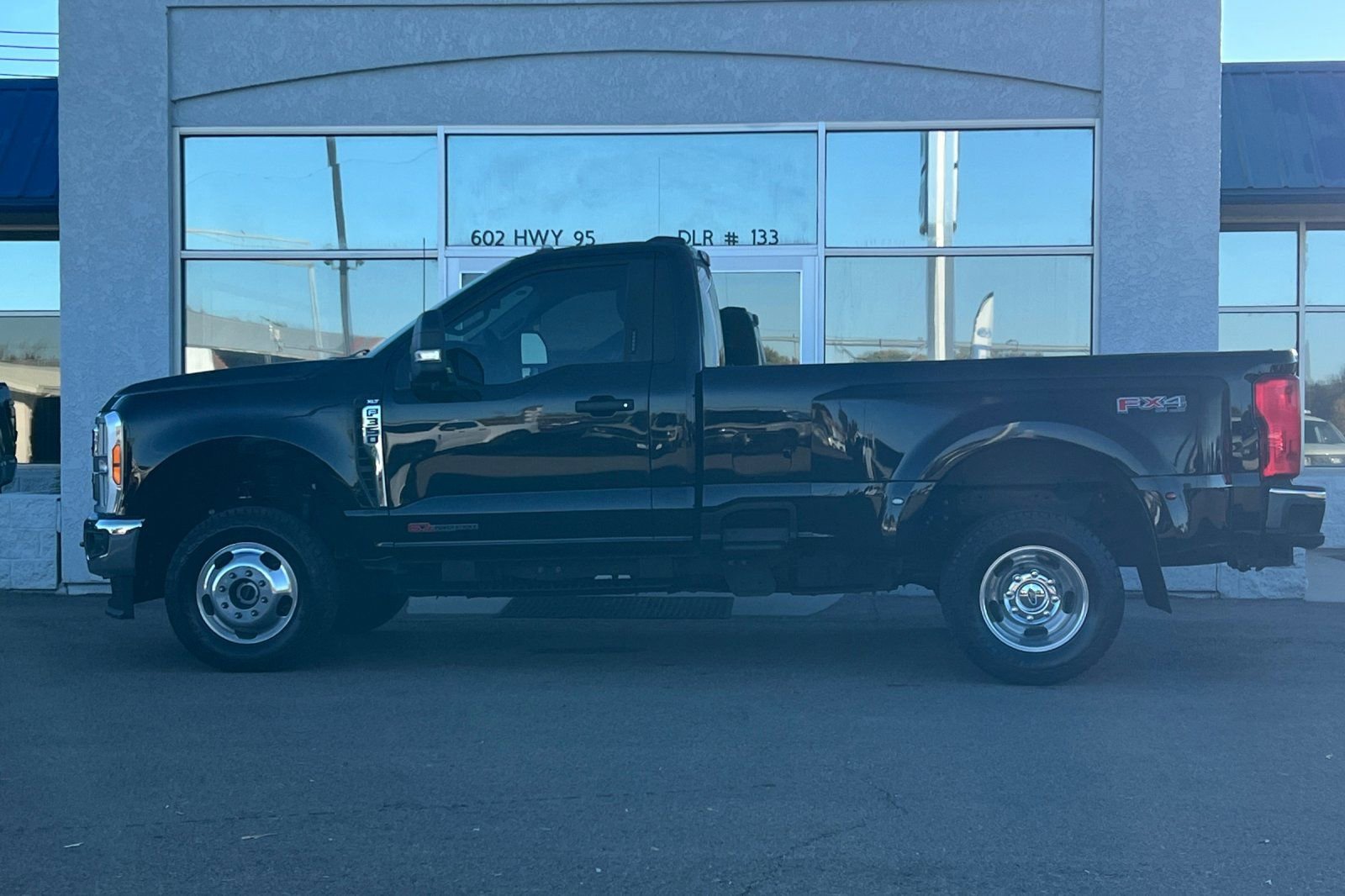Used 2024 Ford F350 XLT w/ FX4 Off-Road Package image 7