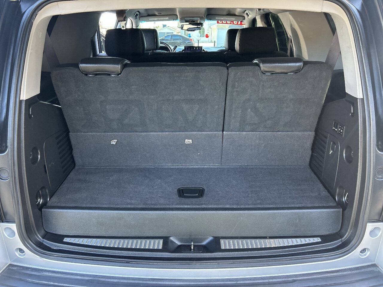 Used 2017 GMC Yukon SLT RWD image 19