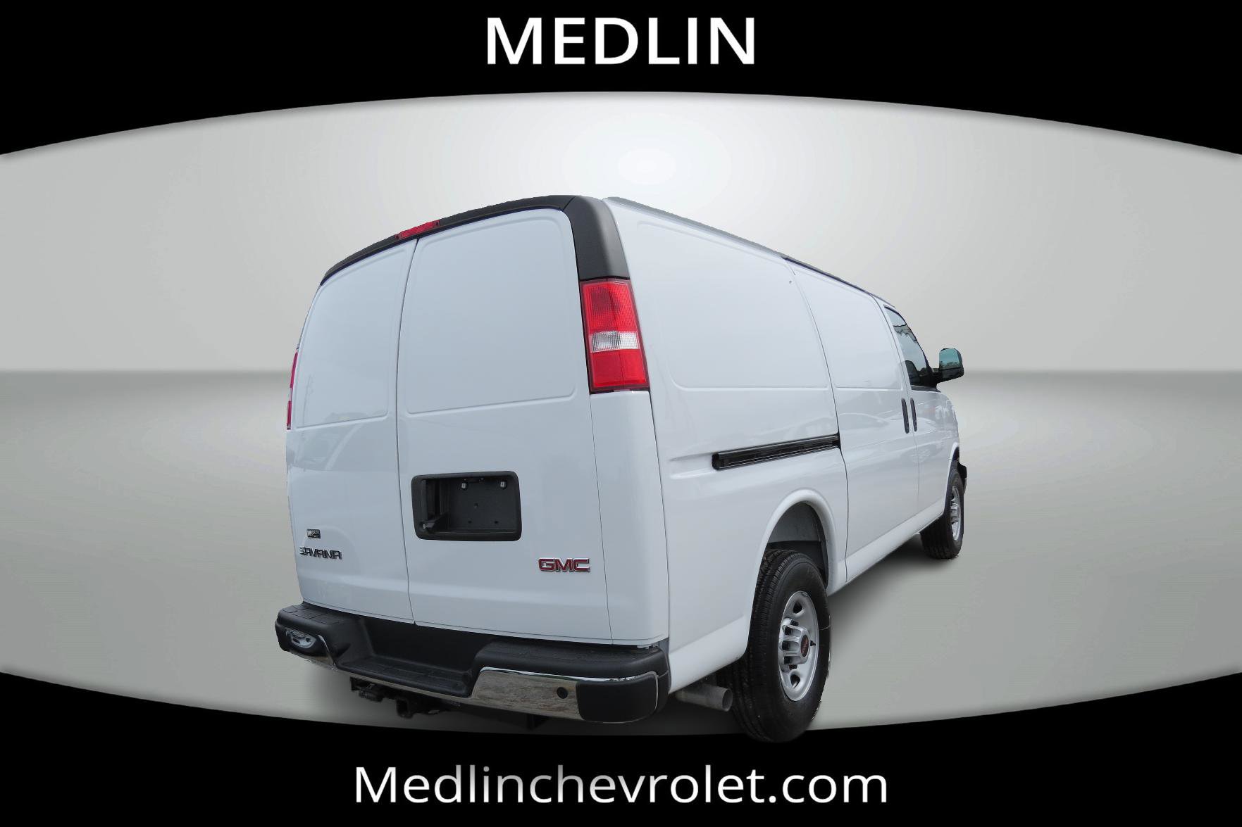 Used 2025 GMC Savana 3500 w/ Driver Convenience Package image 7