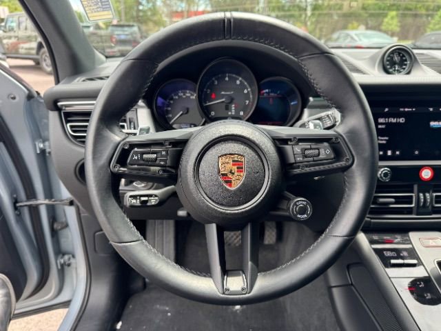 Used 2024 Porsche Macan Turbo image 20