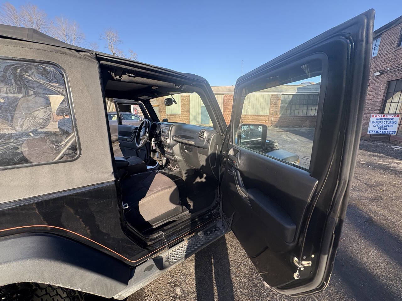 Used 2013 Jeep Wrangler Sport AWD/4WD image 11