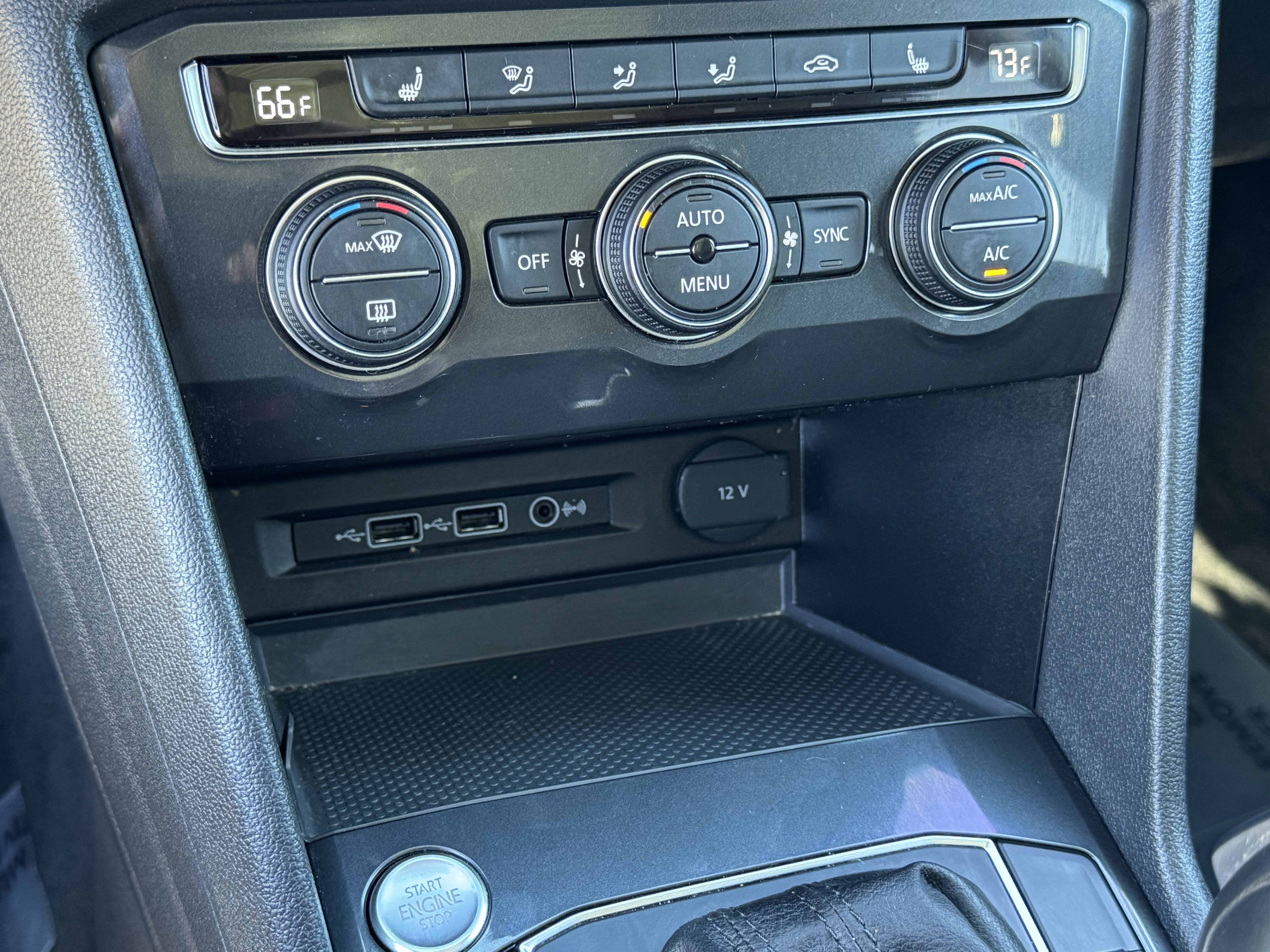 Certified 2019 Volkswagen Tiguan SE w/ Panoramic Sunroof Package image 28